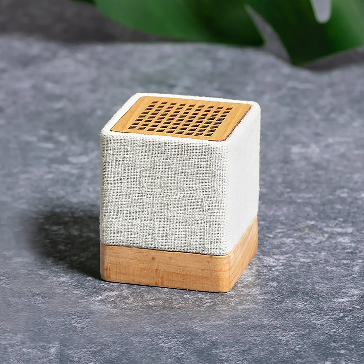 Altavoz nature cáñamo y madera Bluetooth. Potencia Sonido 3W. Batería 300 mAh