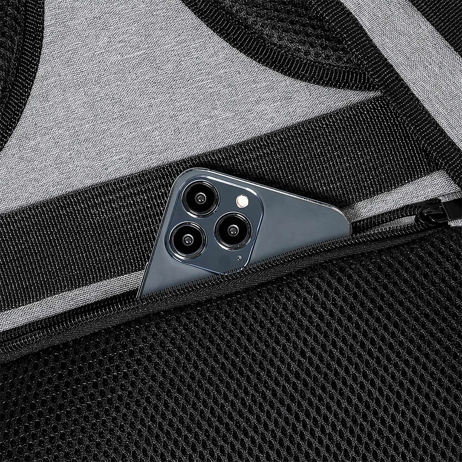 Mochila viaje conexión USB. Acolchada. Bolsillo Acolchado para Portátil. Compartimento Portazapatos