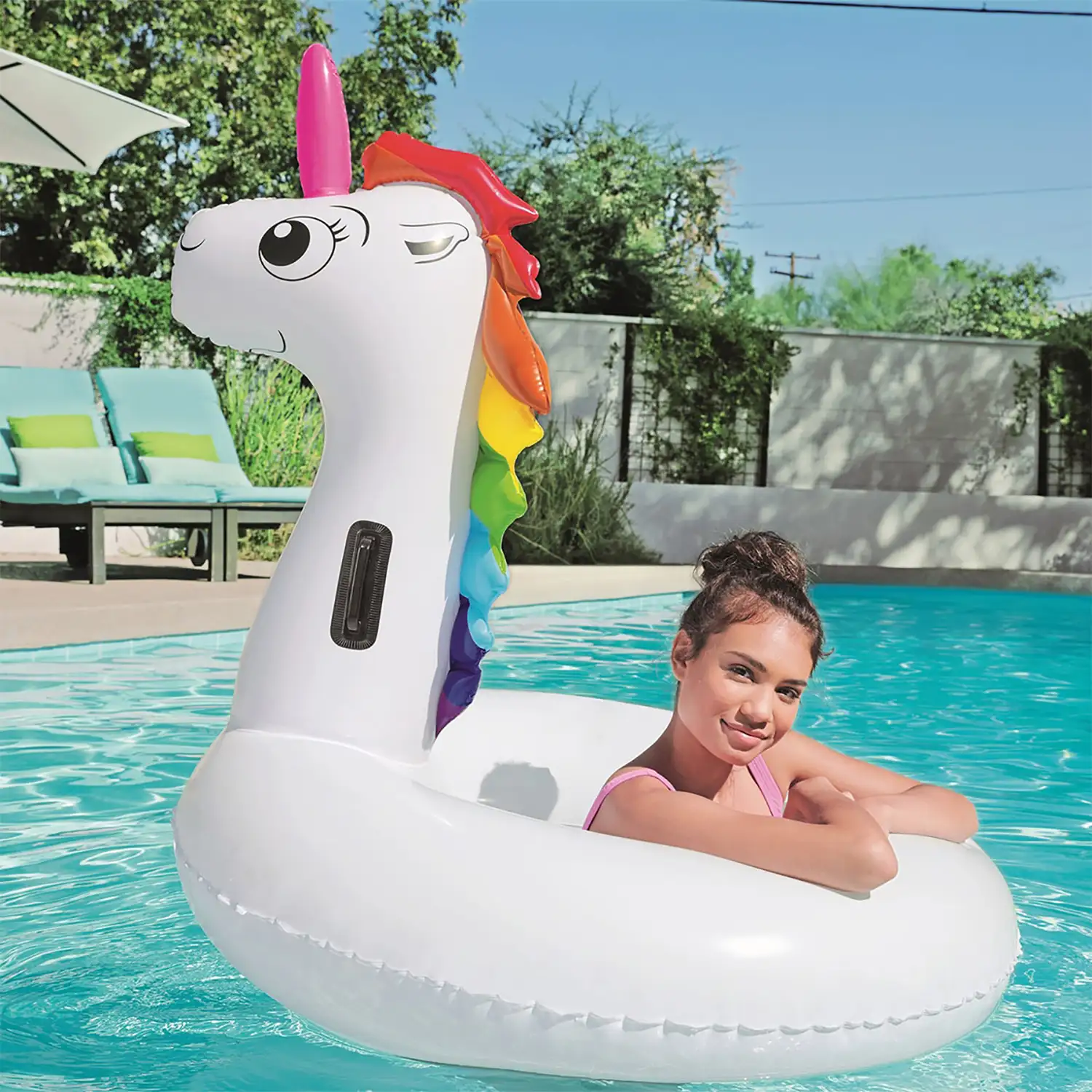 Flotador aro inflable Unicornio Bestway 136x131 cm.