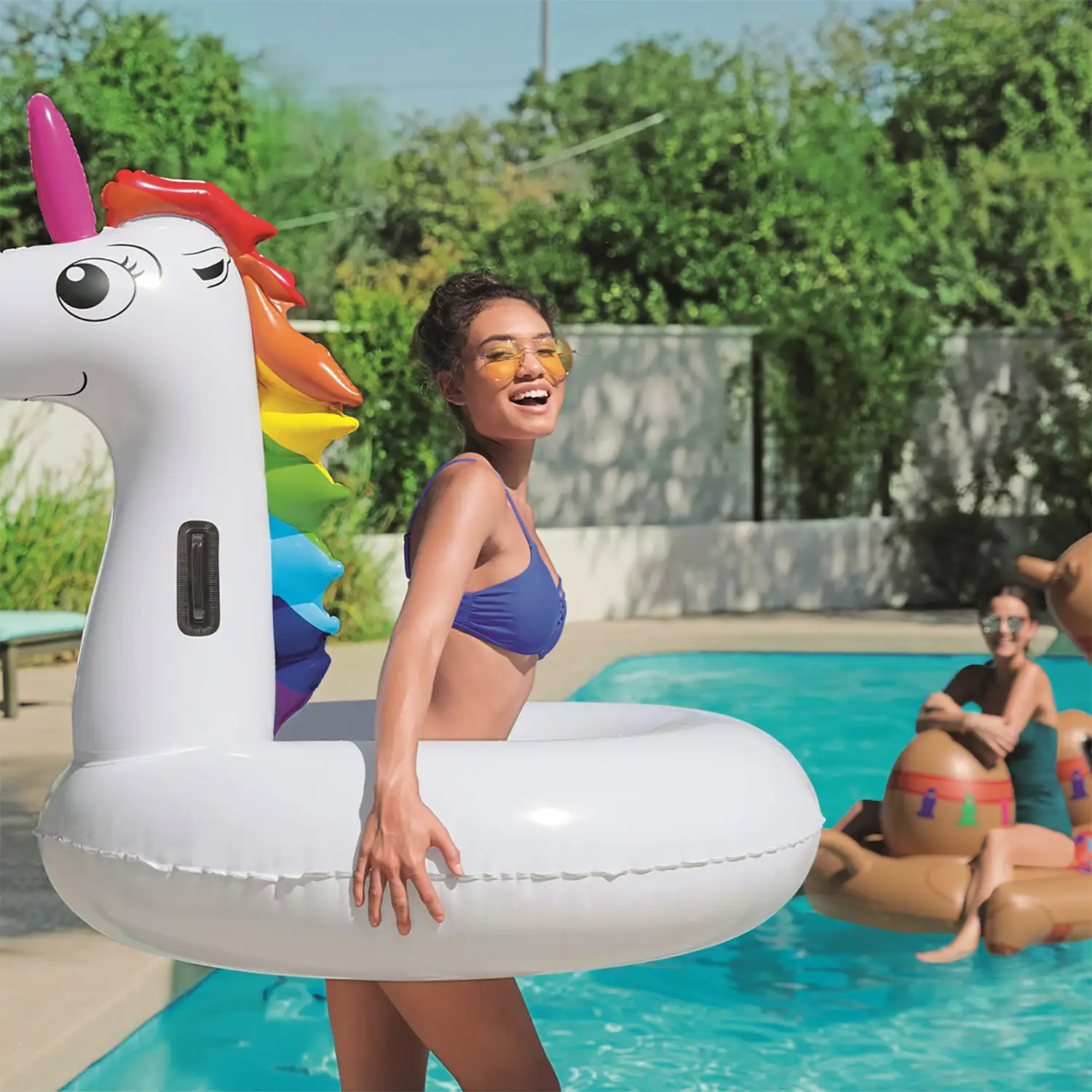 Flotador aro inflable Unicornio Bestway 136x131 cm.