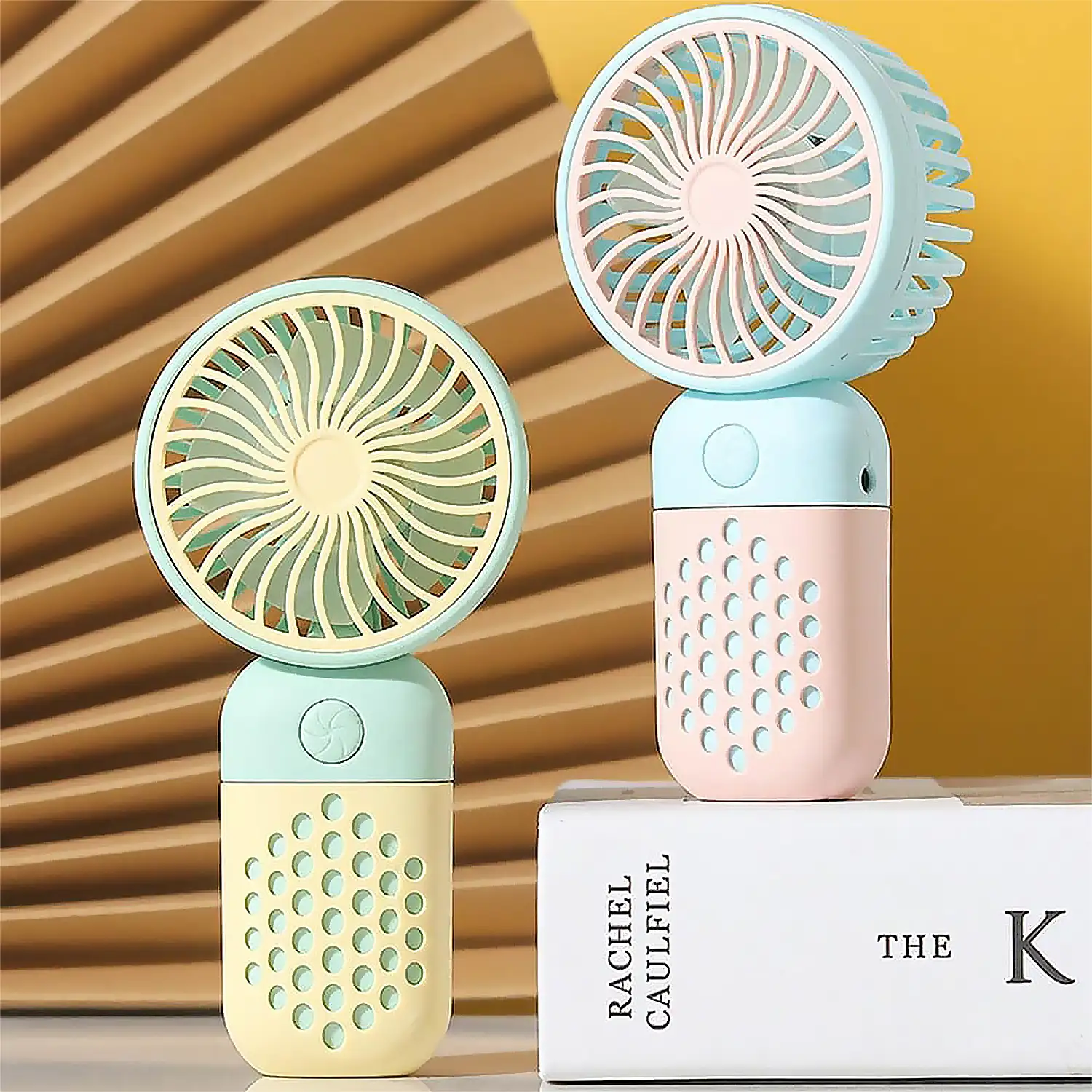 Mini ventilador de mano.