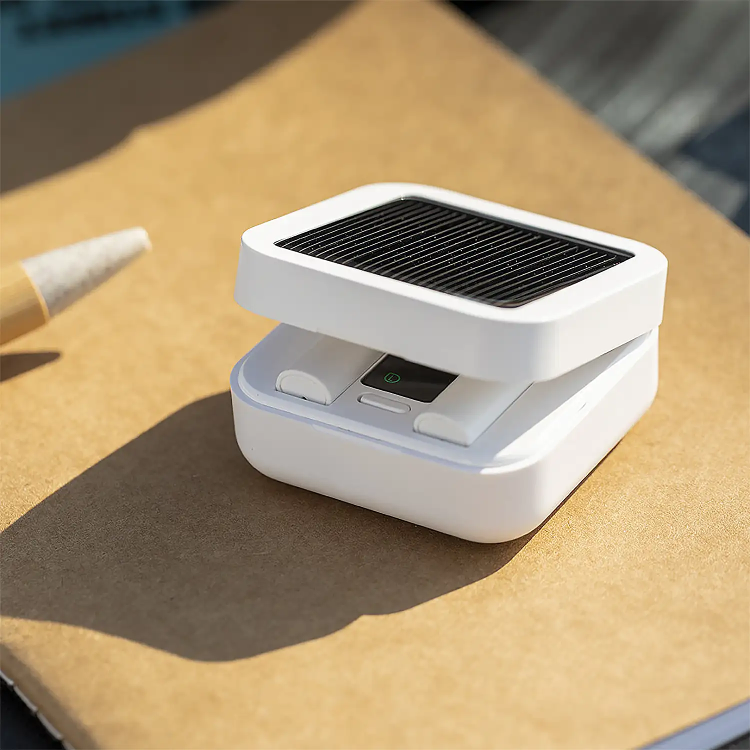 Auriculares Conexión Bluetooth. Carga Solar. Batería 40 mAh/ Base Carga 260 mAh