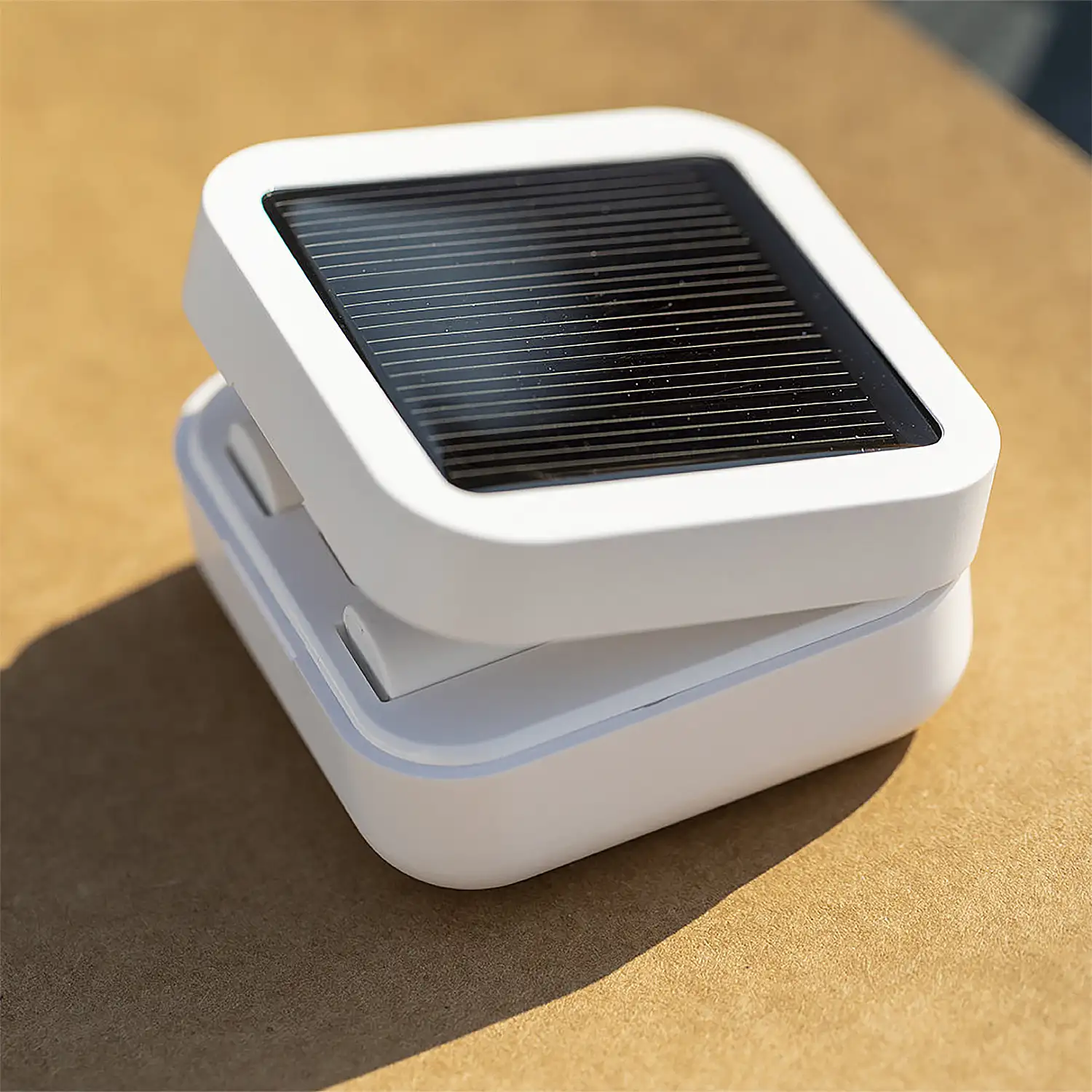 Auriculares Conexión Bluetooth. Carga Solar. Batería 40 mAh/ Base Carga 260 mAh