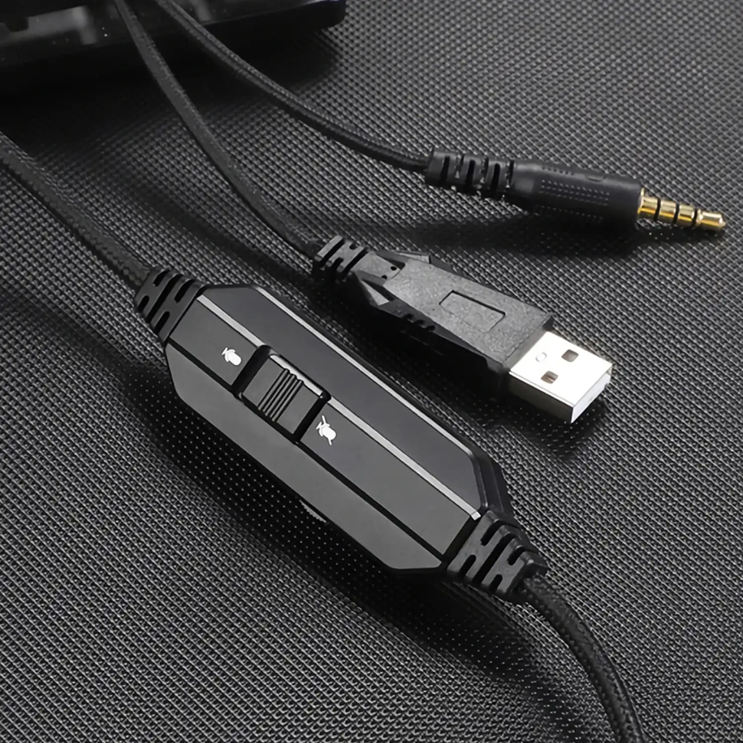 Headset G-90. Auriculares gaming con micro conexión minijack luz