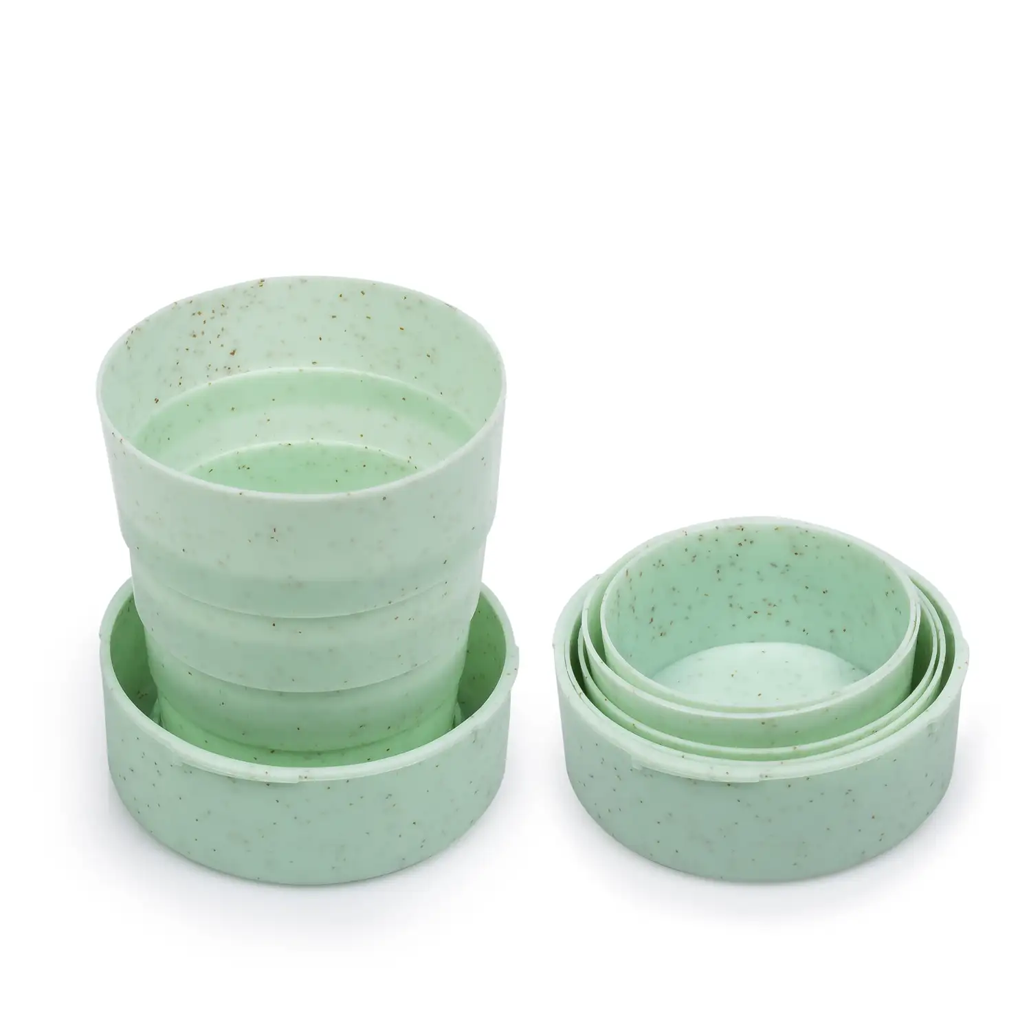 Vaso plegable de fibras naturales 130ml. Fabricado en caña de trigo, con lanyard para colgar.