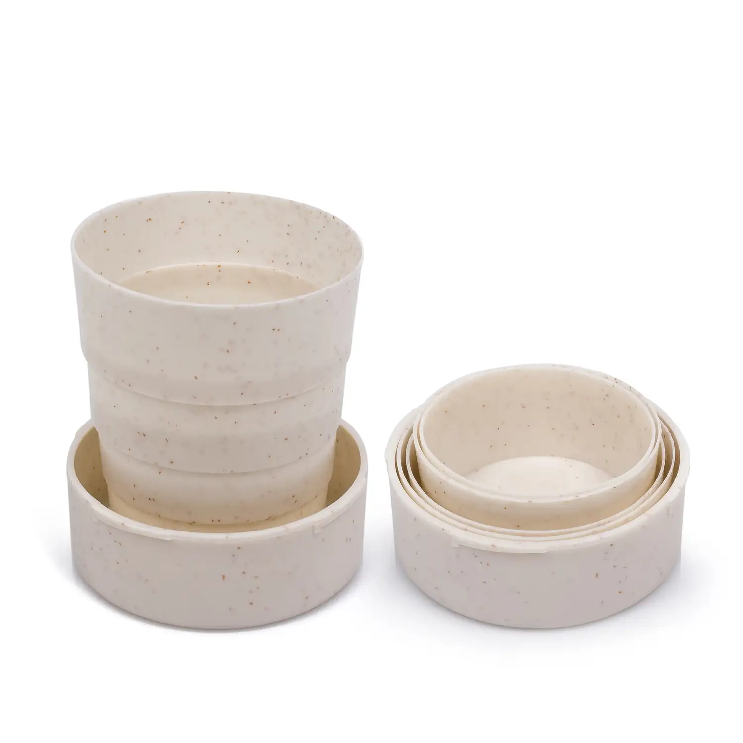 Vaso plegable de fibras naturales 130ml. Fabricado en caña de trigo, con lanyard para colgar.