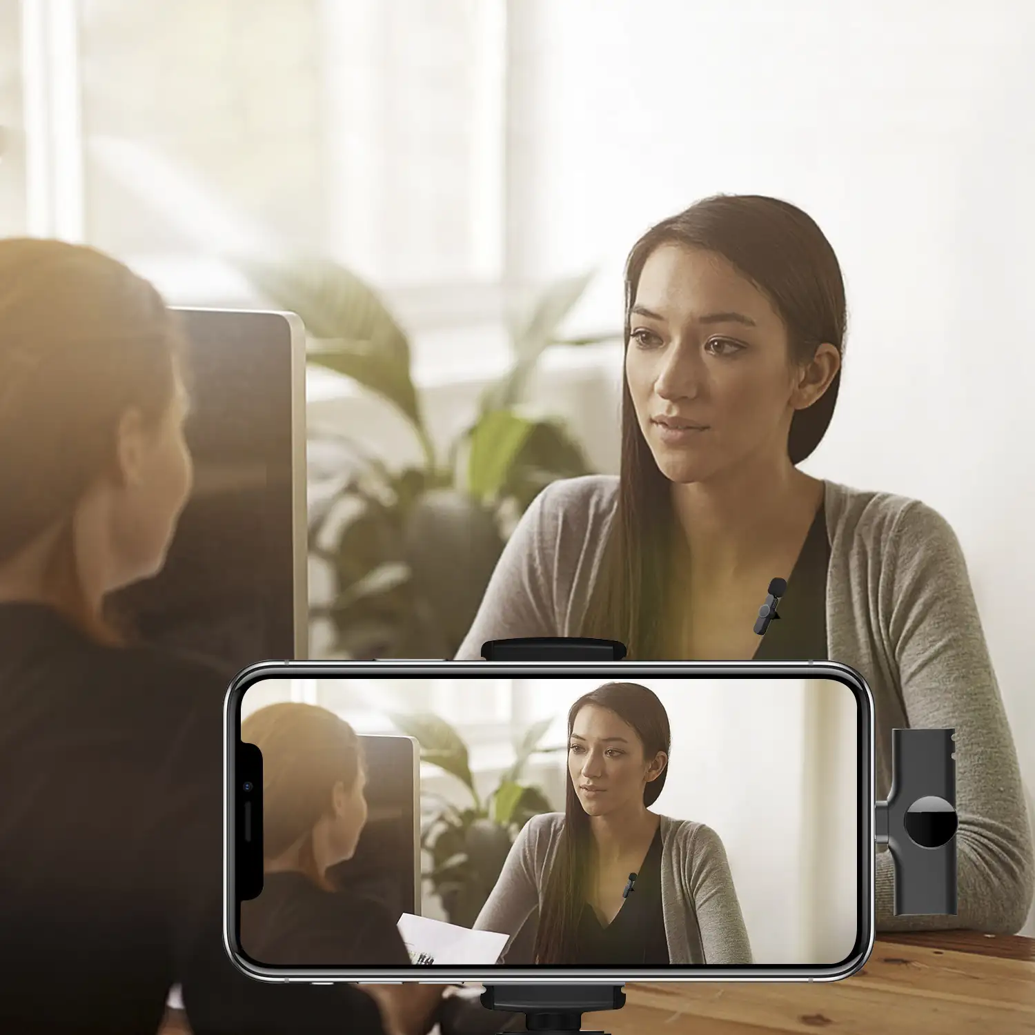 Micrófono de corbata inalámbrico para smartphone y tablet. Receptor con conexión Tipo C.