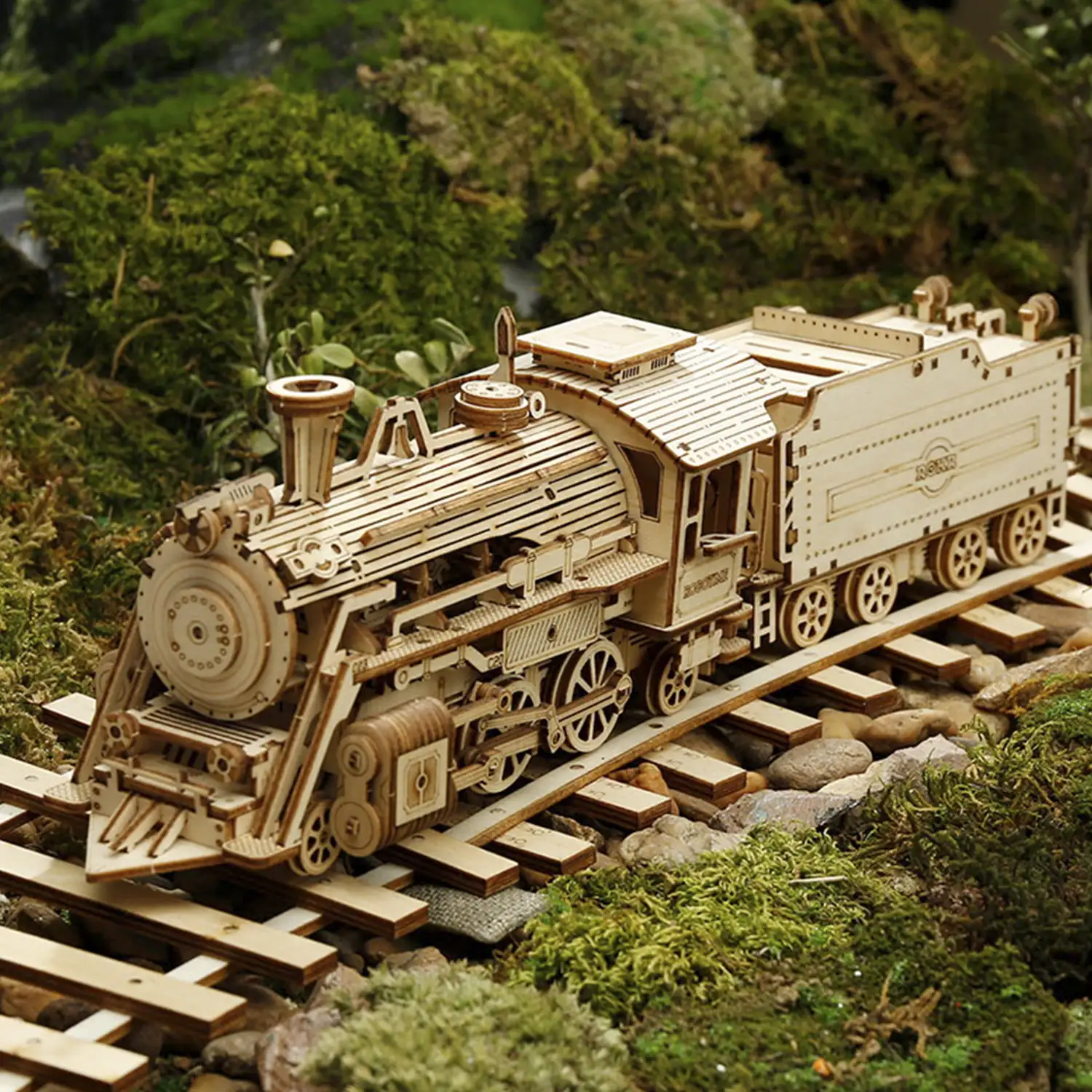 Locomotora de vapor 1860 escala 1:80, para montar.