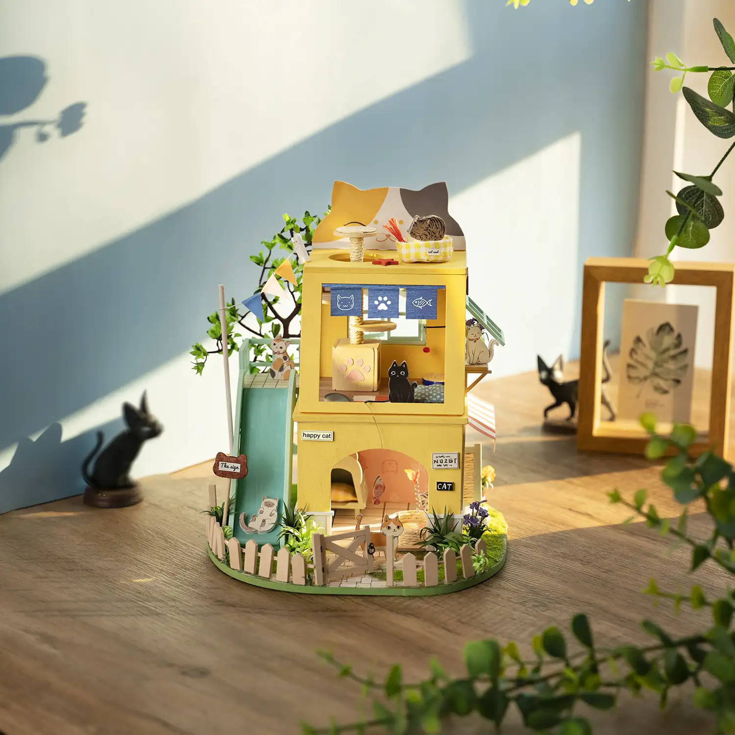 Casa del gato. Casa de muñecas maqueta de madera para pintar y montar.