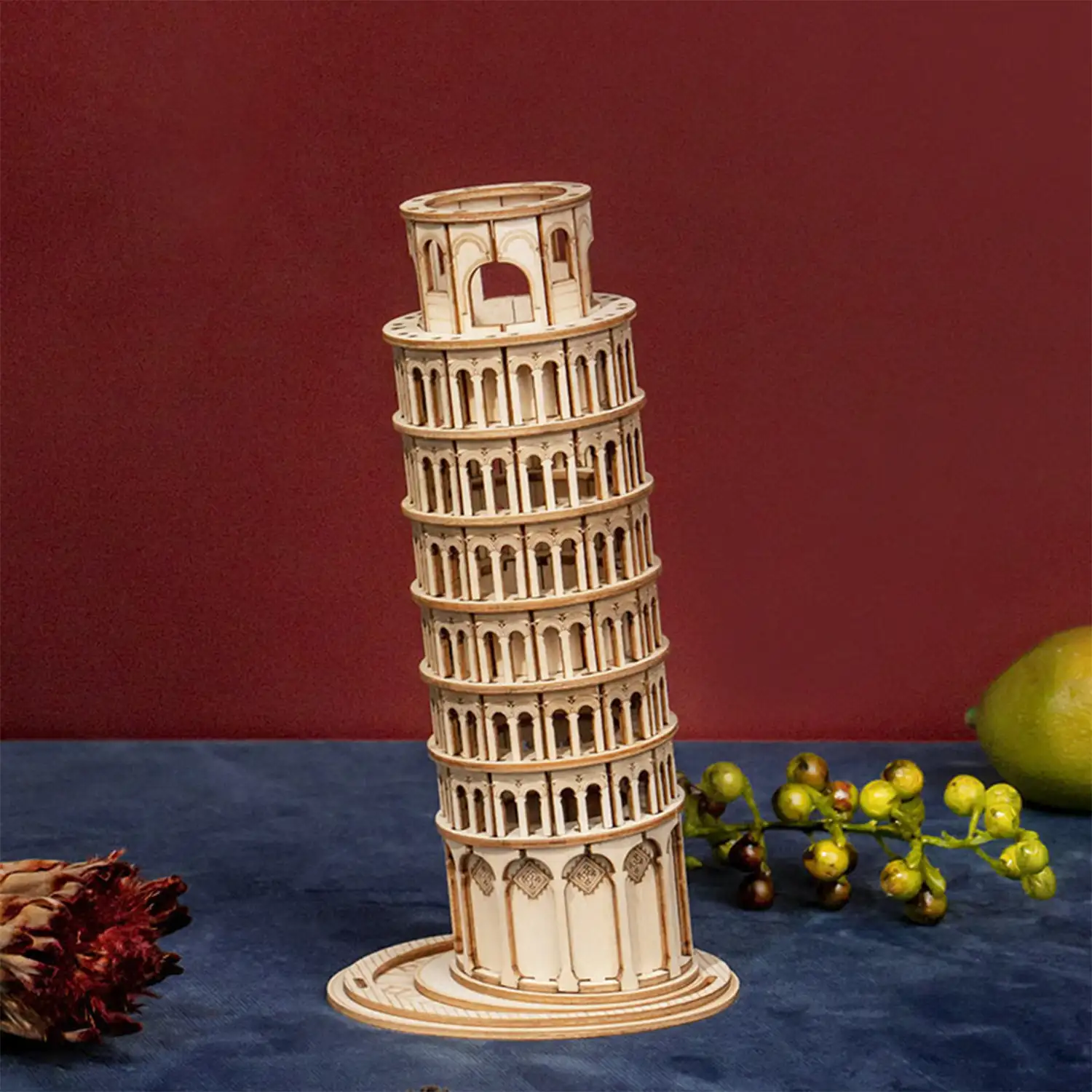 Torre inclinada de Pisa. Maqueta 3D realista con gran detalle, 137 piezas.