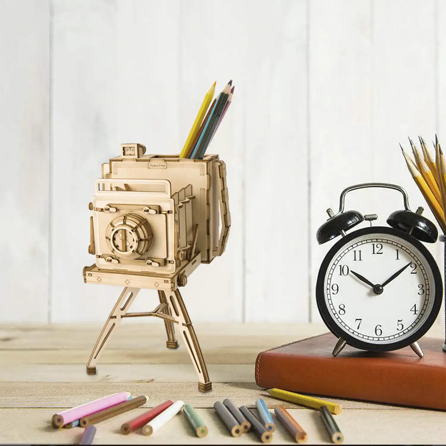 Cámara Vintage. Maqueta de madera 3D realista con gran detalle, 142 piezas.