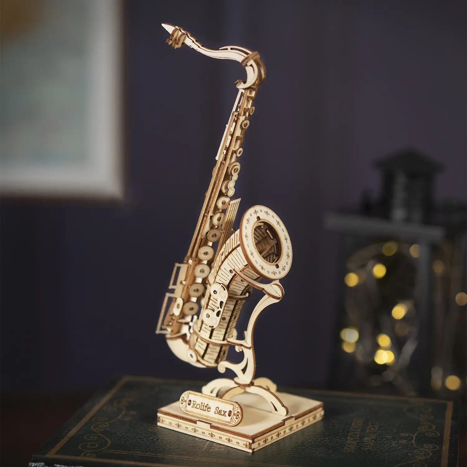 Saxofón maqueta 3D realista con gran detalle, 136 piezas.