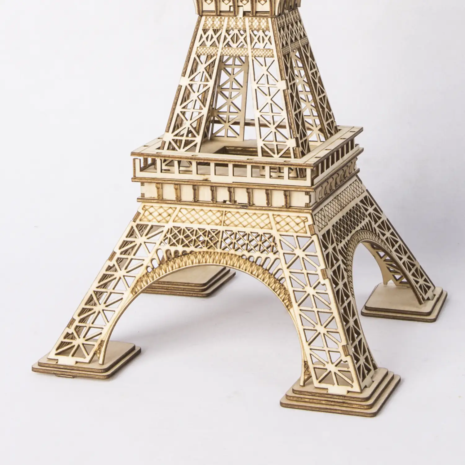 centavo Ambigüedad Opiáceo Torre Eiffel. Maqueta 3D realista con gran detalle, 121 piezas