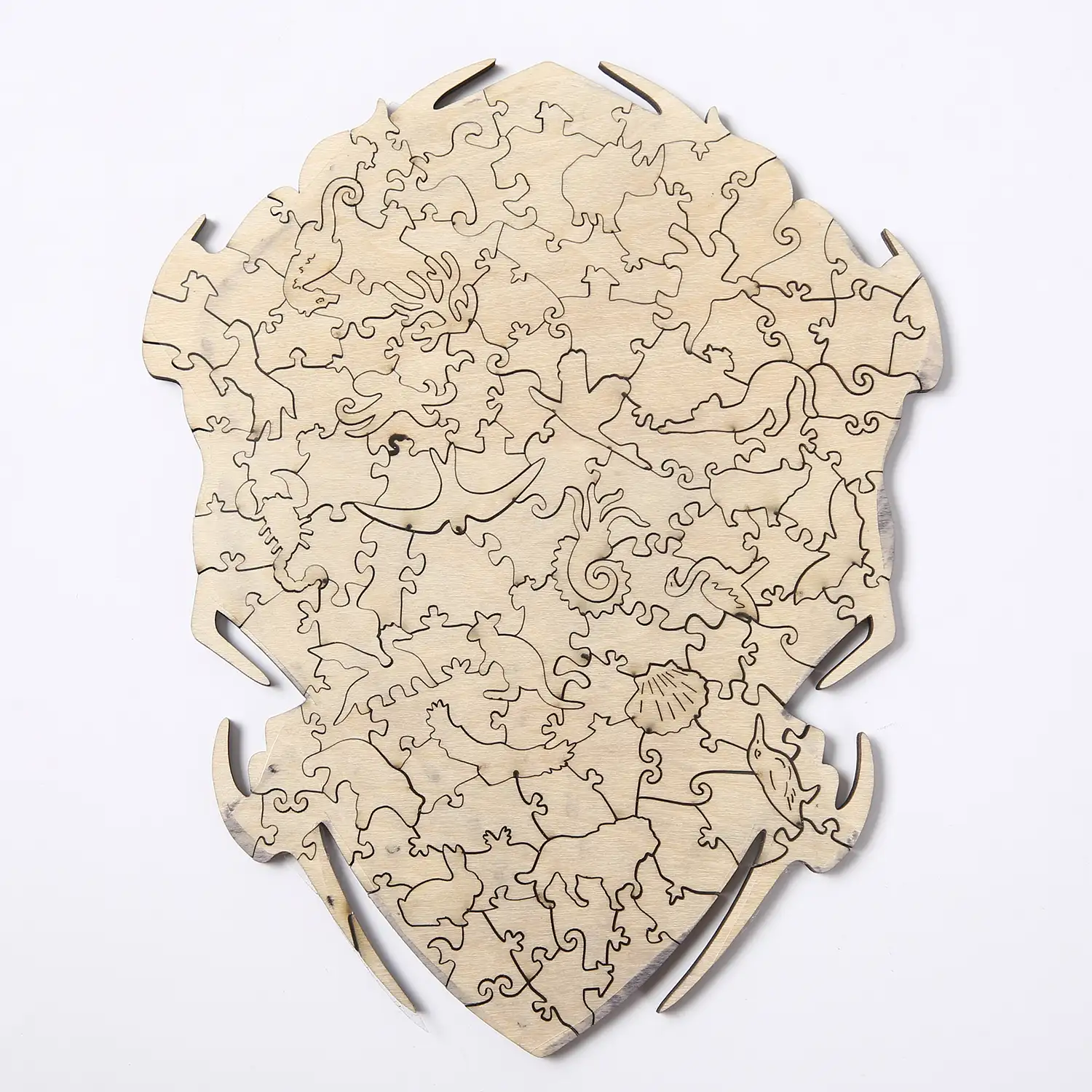 Puzzle de madera DIY forma de silueta . Con piezas individuales con diferentes diseños. En madera policromada. Tamaño A5 .DISEÑO LEÓN.