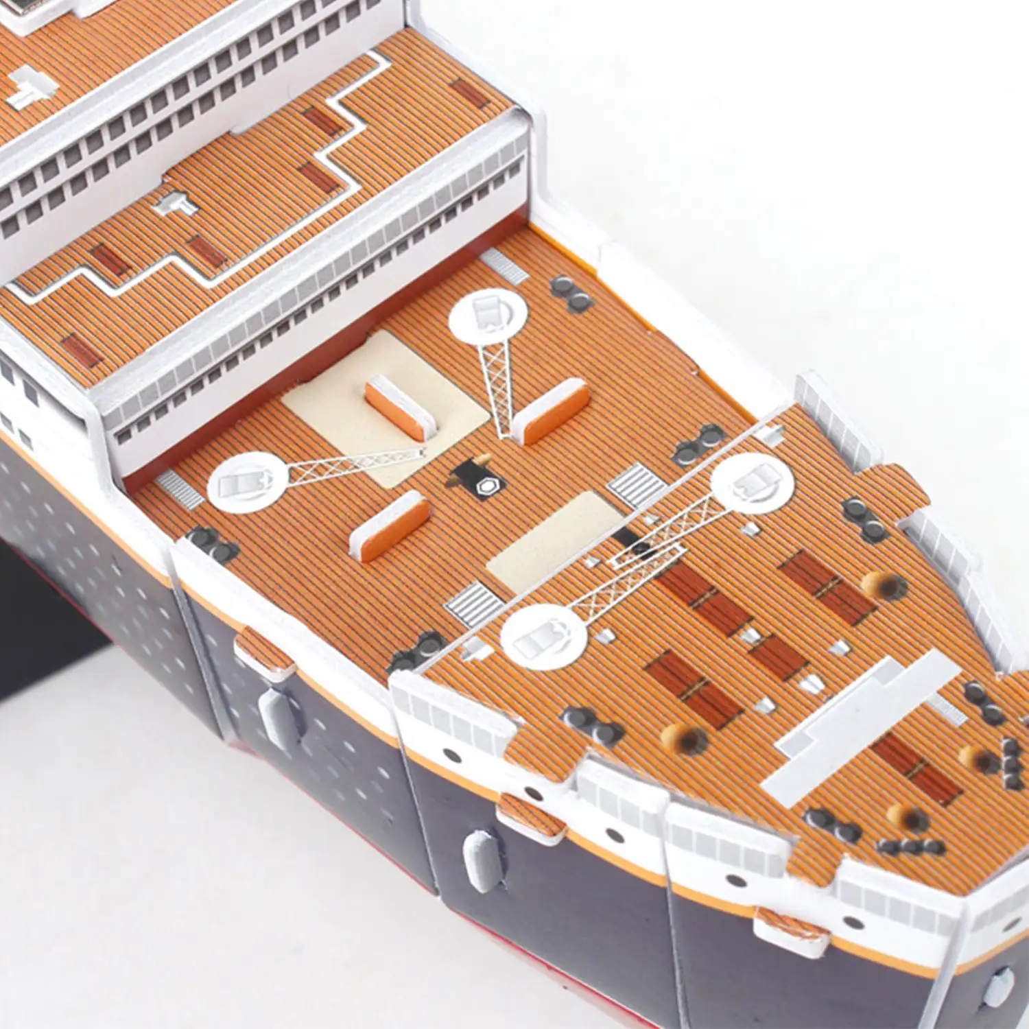 Puzle 3D TITANIC. 35 Piezas. Construcción sin herramientas.