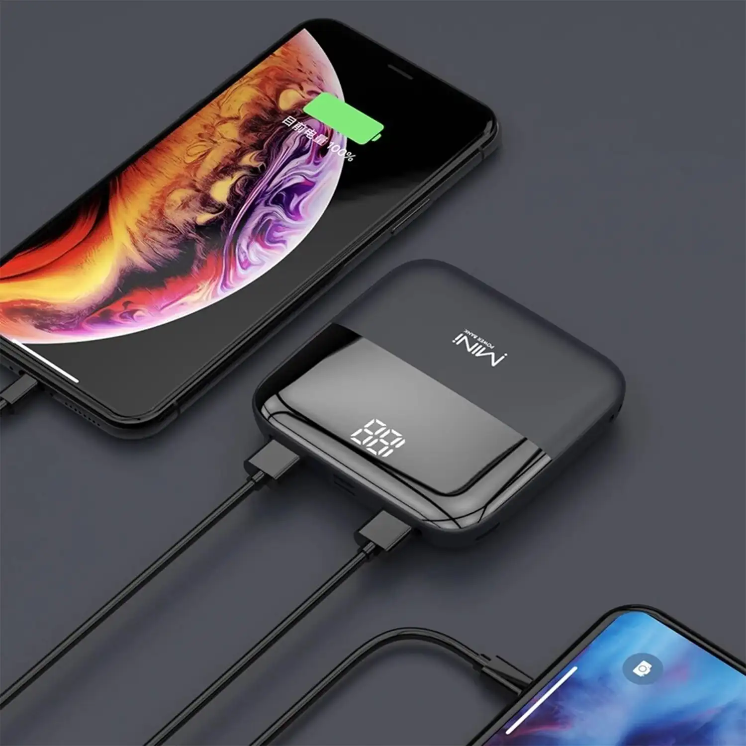 Mini batería externa portátil powerbank 10.000mAh. Conexiones USB x2, Lightning y USB-C.