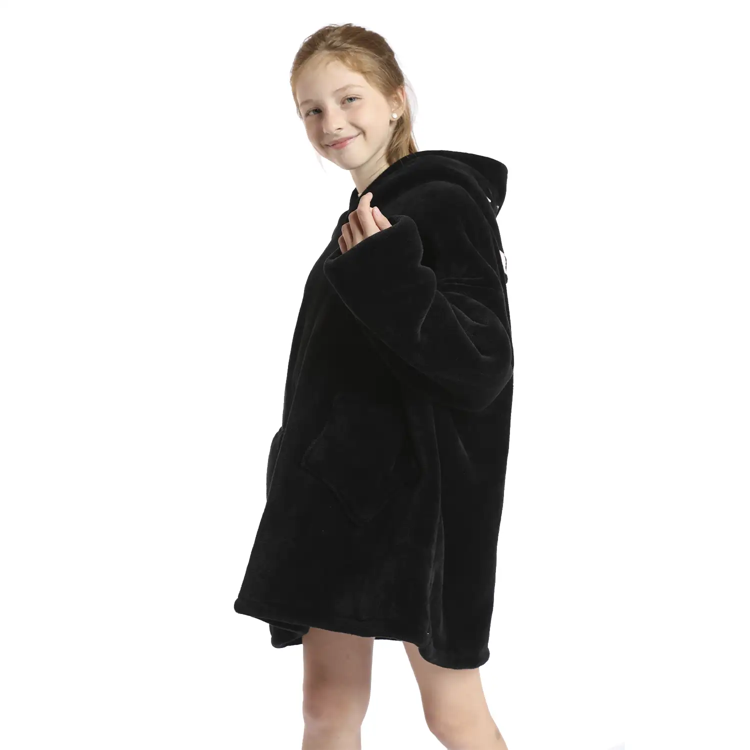 Bata infantil estilo sudadera y manta de felpa extrasuave. Bolsillos frontales. Diseño Gatito Negro