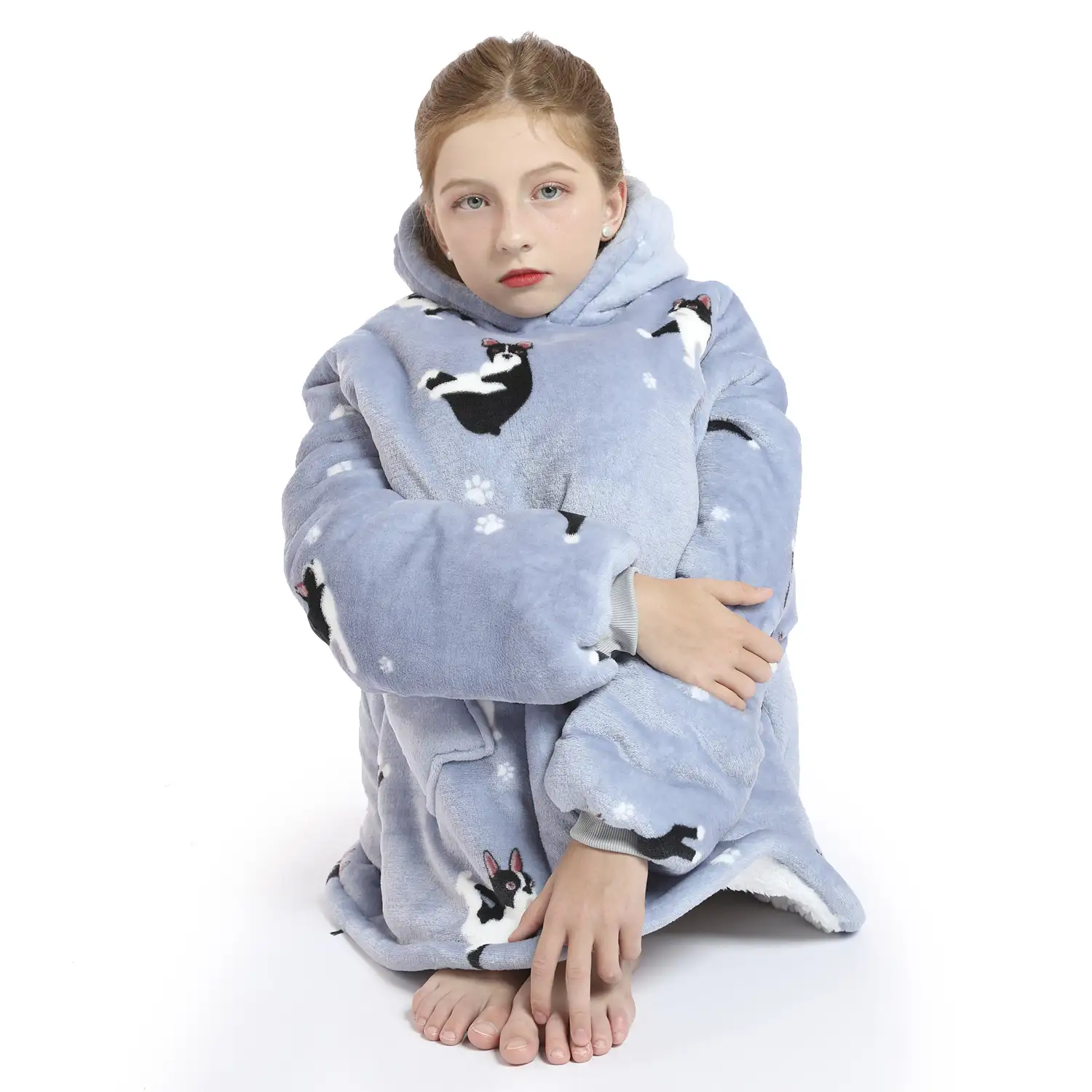 Bata infantil estilo sudadera y manta de felpa extrasuave. Bolsillos frontales. Diseño Bulldogs