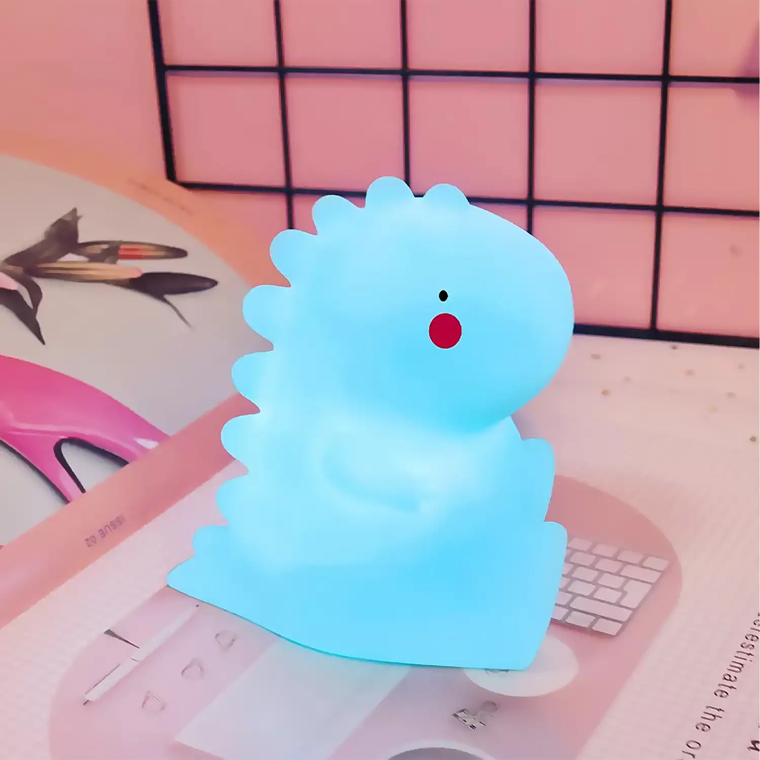 Luz led infantil nocturna quitamiedos. Diseño Dinosaurio sentado.