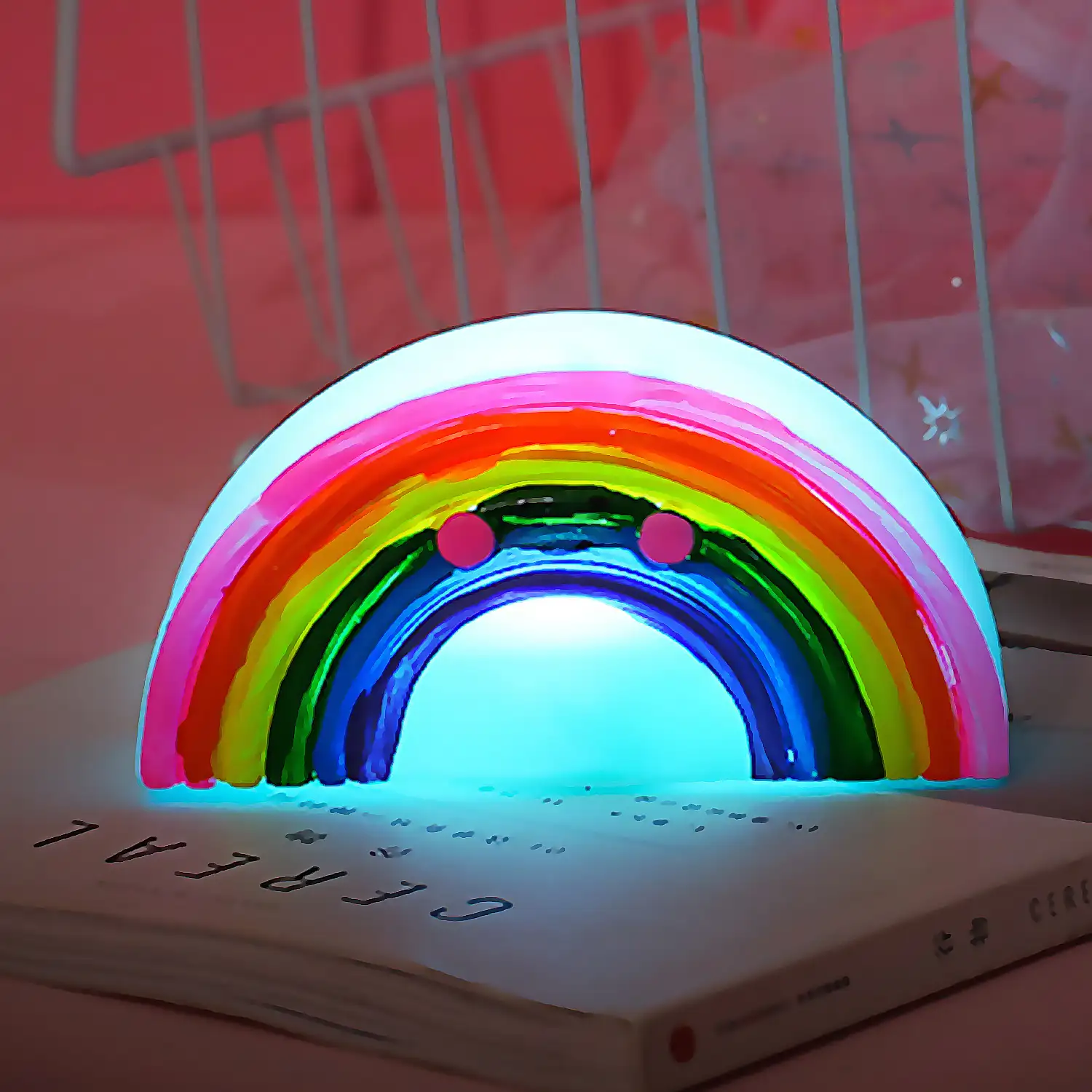 Luz led infantil nocturna quitamiedos. Diseño Arcoiris.