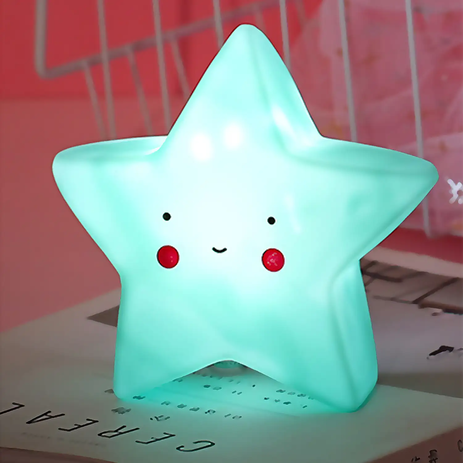 Luz led infantil nocturna quitamiedos. Diseño Estrella.