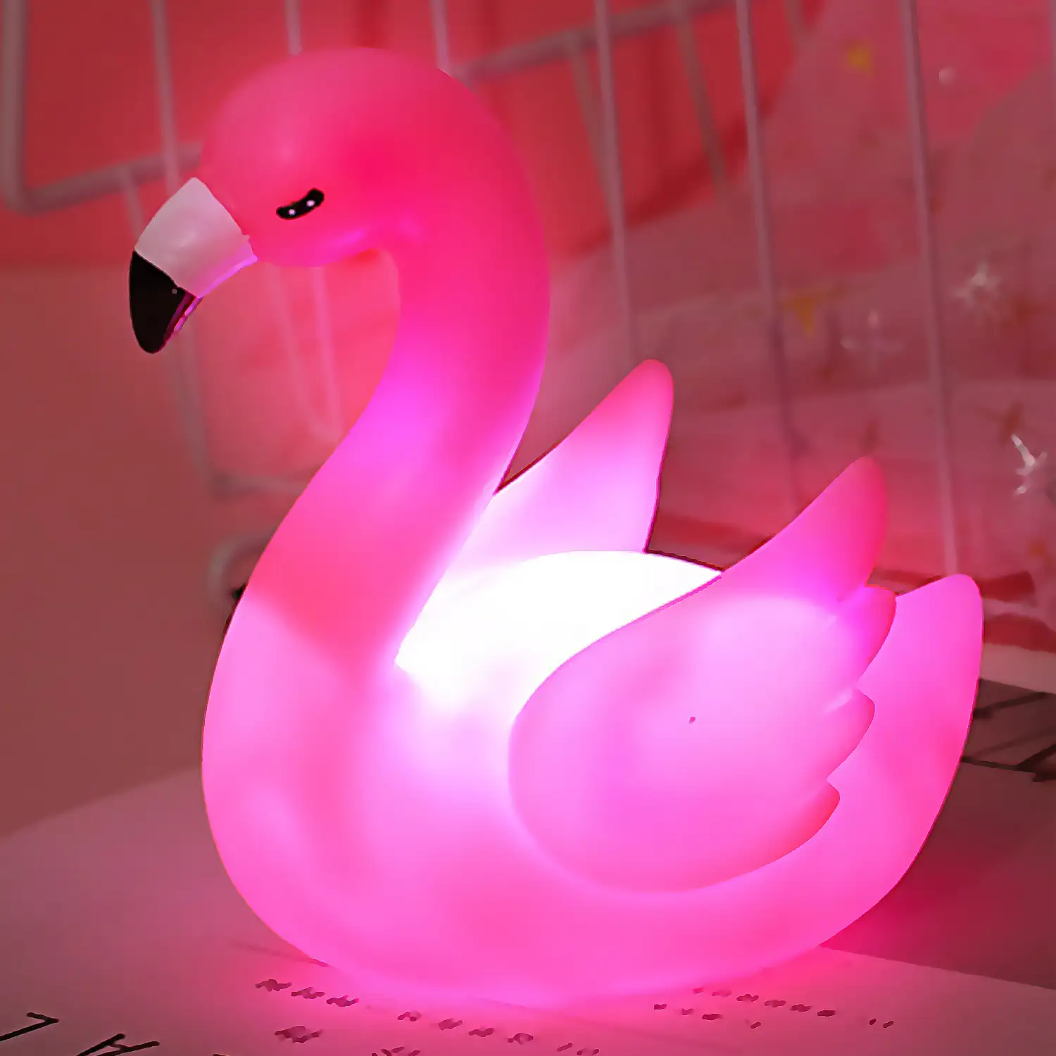 Luz led infantil nocturna quitamiedos. Diseño Flamenco.