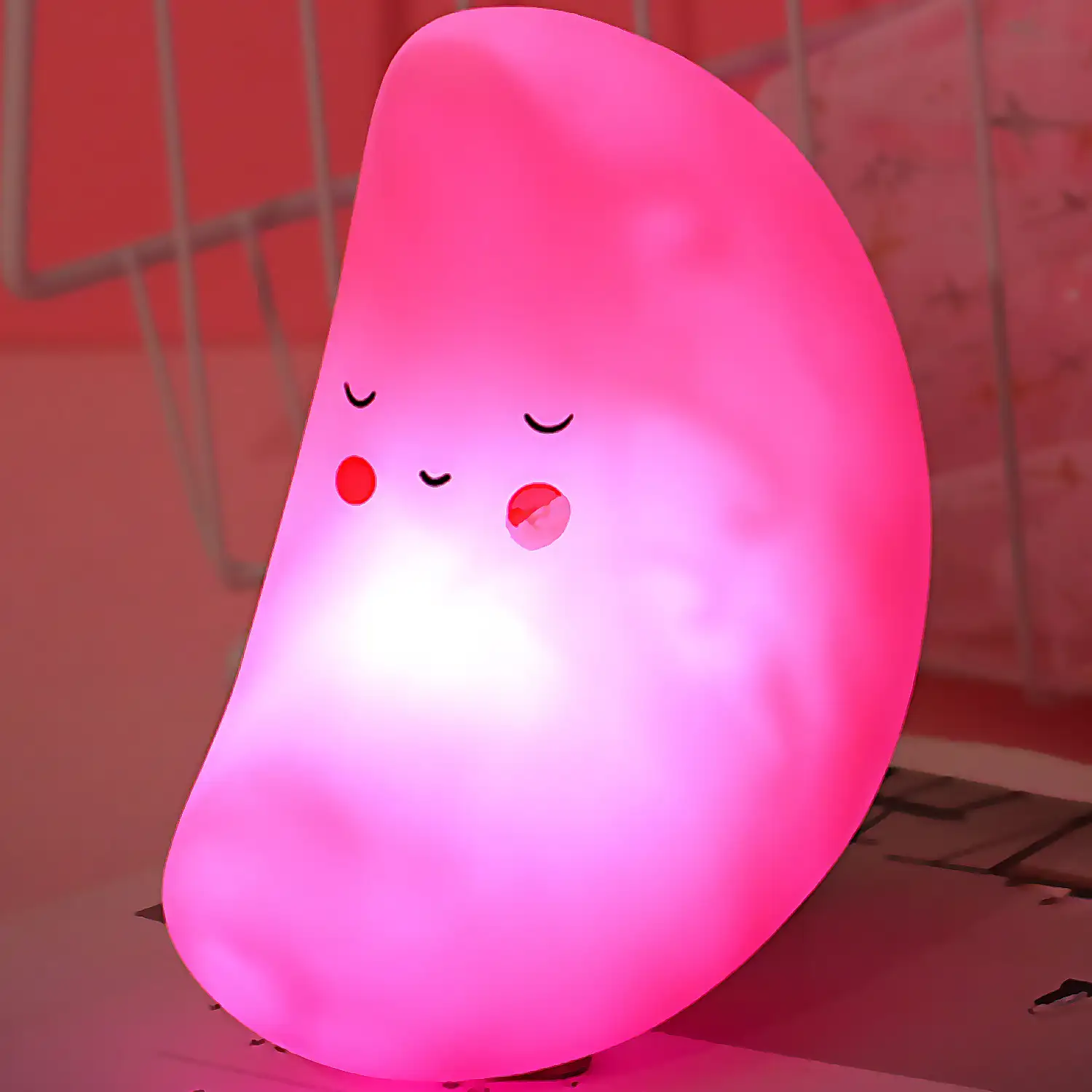 Luz led infantil nocturna quitamiedos. Diseño Luna.