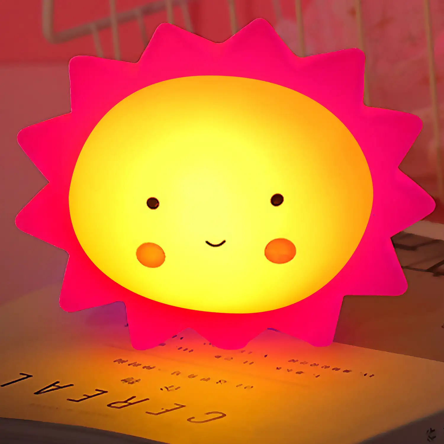 Luz led infantil nocturna quitamiedos. Diseño Sol bicolor.