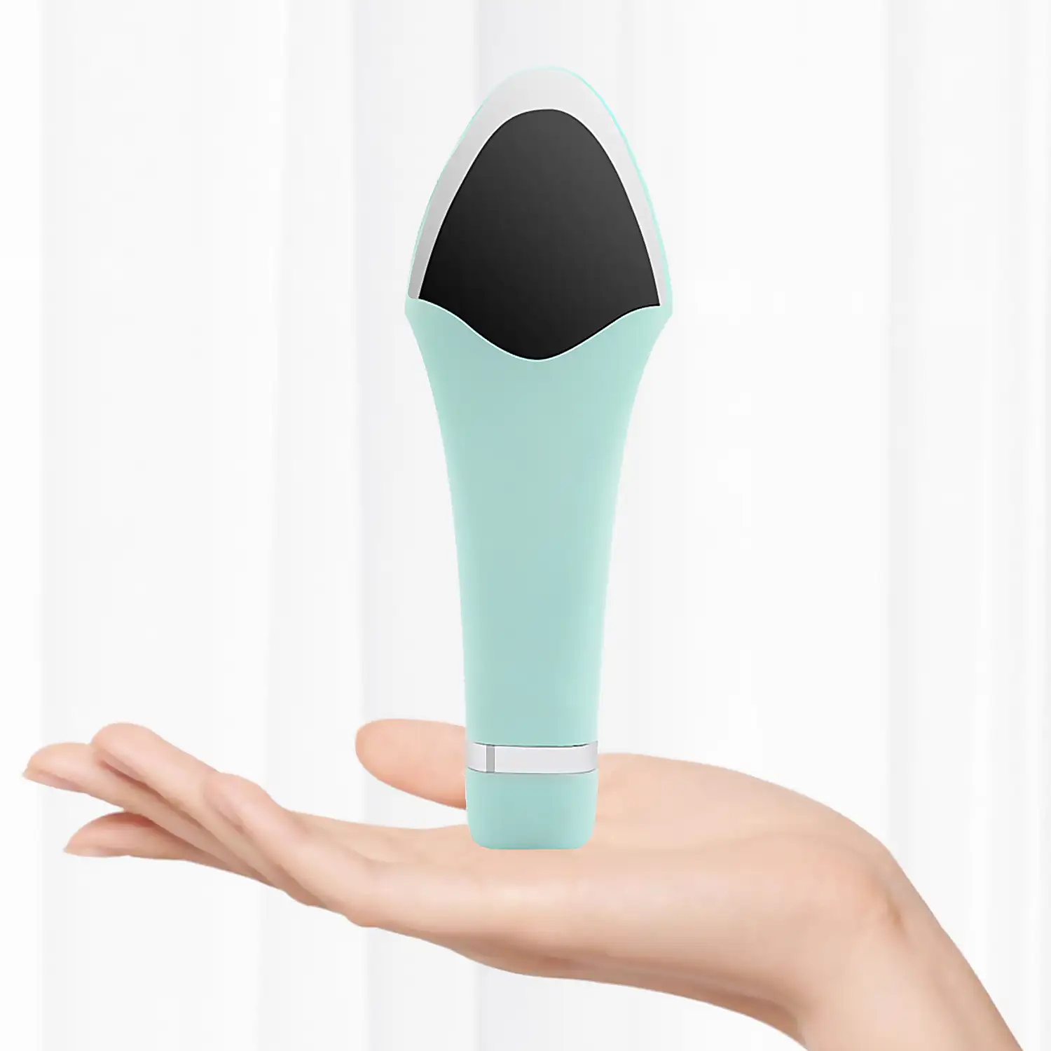 Cepillo exfoliante y masajeador portátil, funcionamiento con pila.