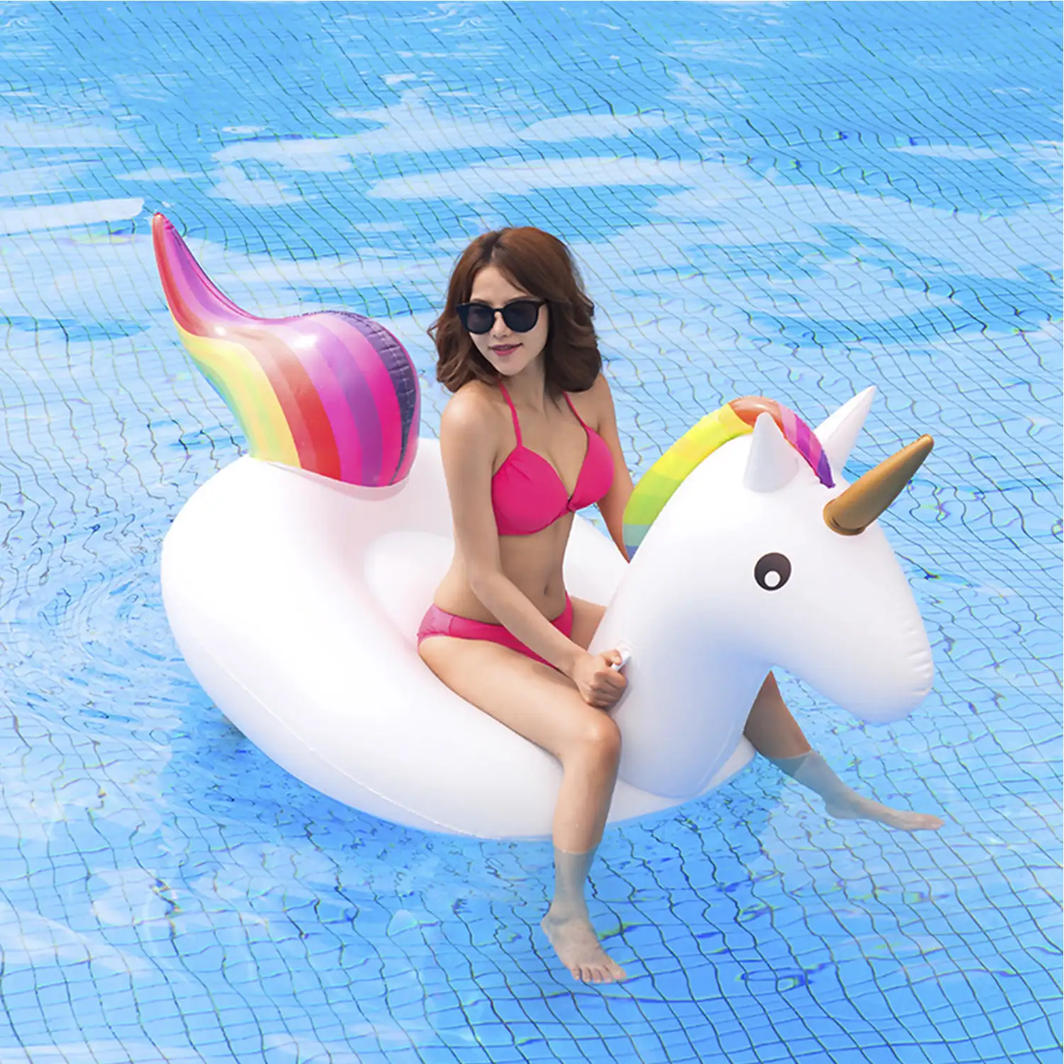 Flotador gigante con forma de unicornio. 200x100cm.