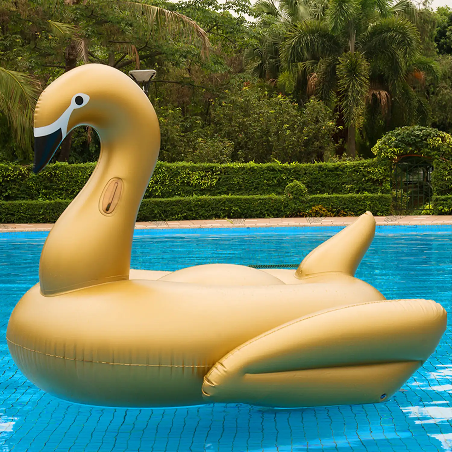 Flotador gigante con forma de cisne. 160x150cm.