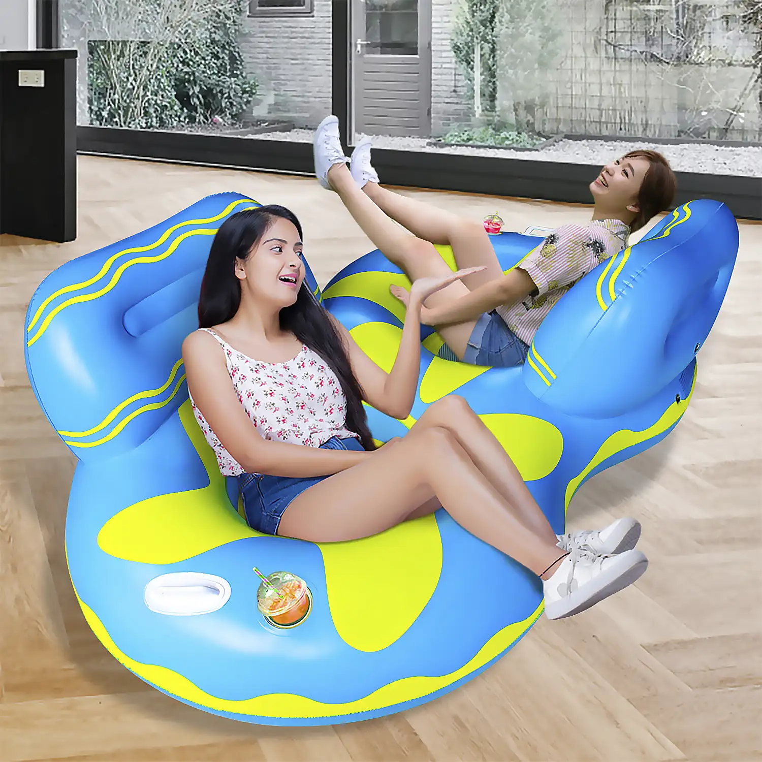 Sillón hinchable doble con asas, porta bebidas y reposacabezas. 185cm