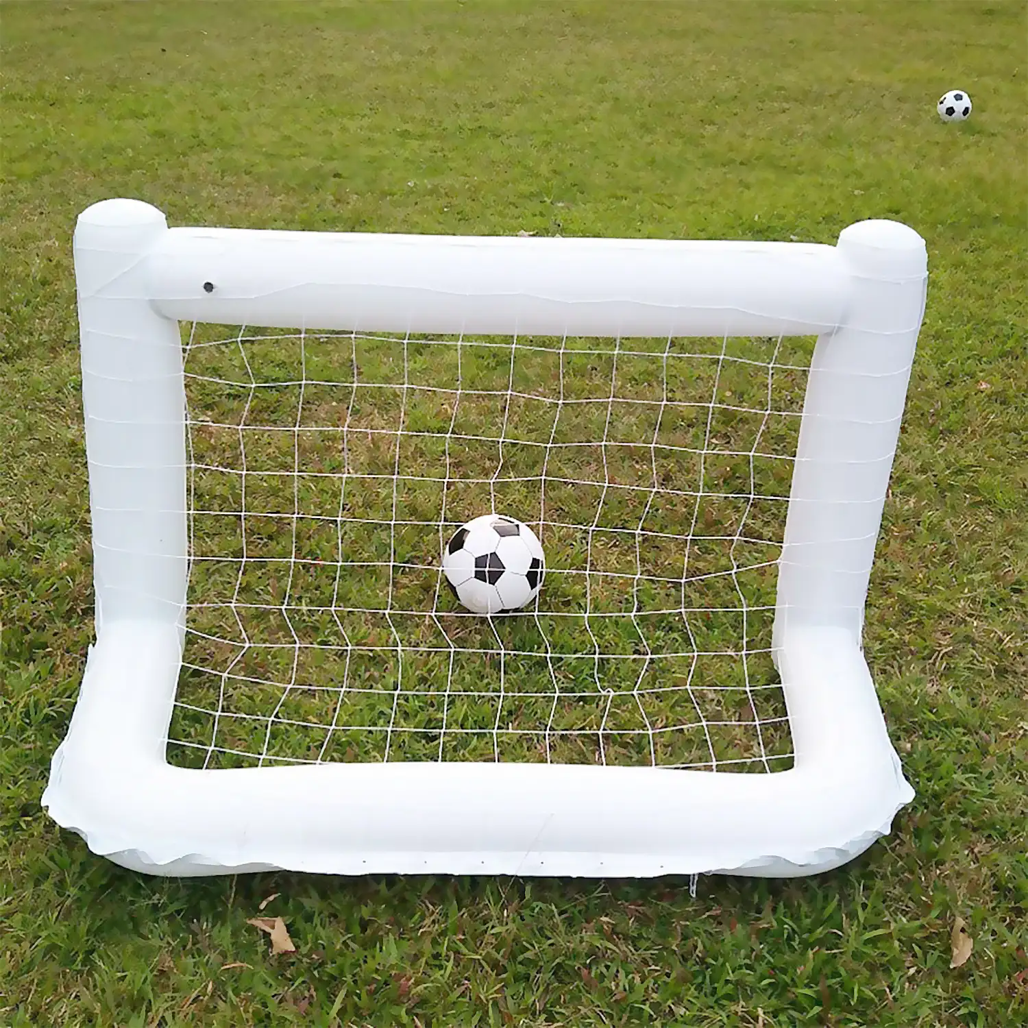 Portería hinchable de fútbol y balón. 160x105cm.
