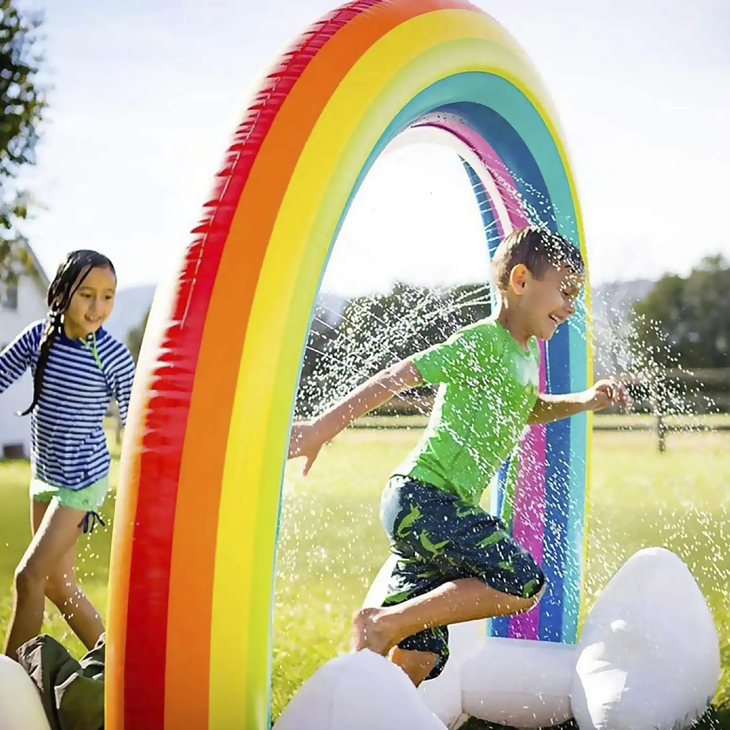 Arco iris rociador de agua. 260x166cm.