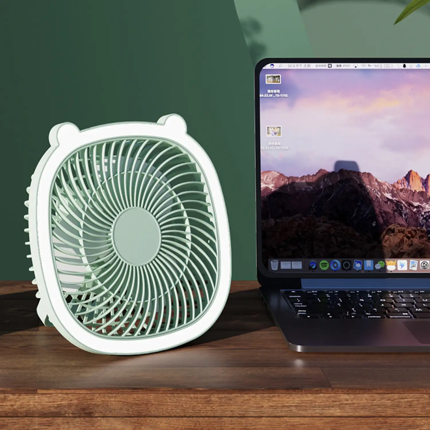 Ventilador portátil de 5W, con batería recargable, luz ambiental, y 3 velocidades.