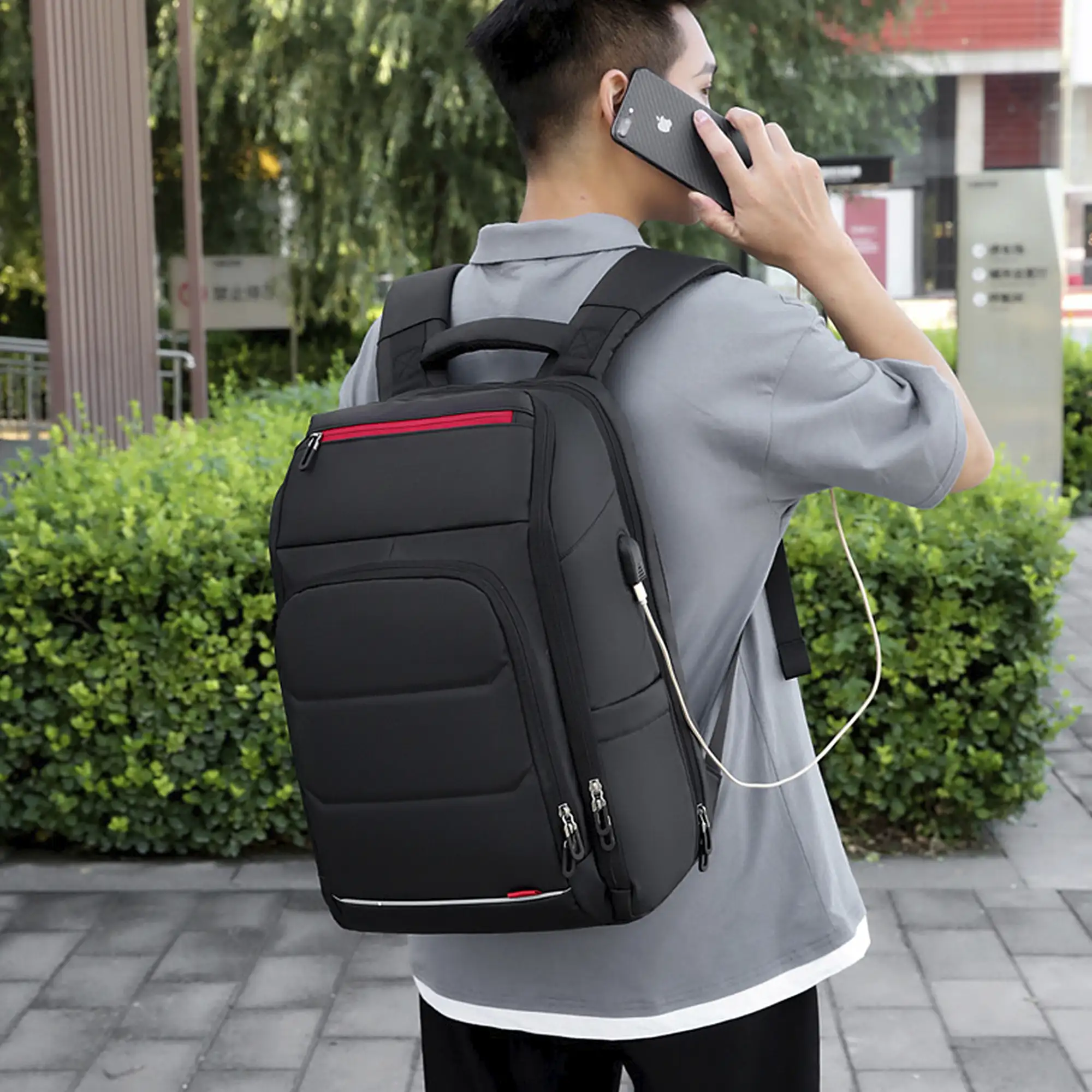 Mochila para Laptop con interfaz de carga USB.