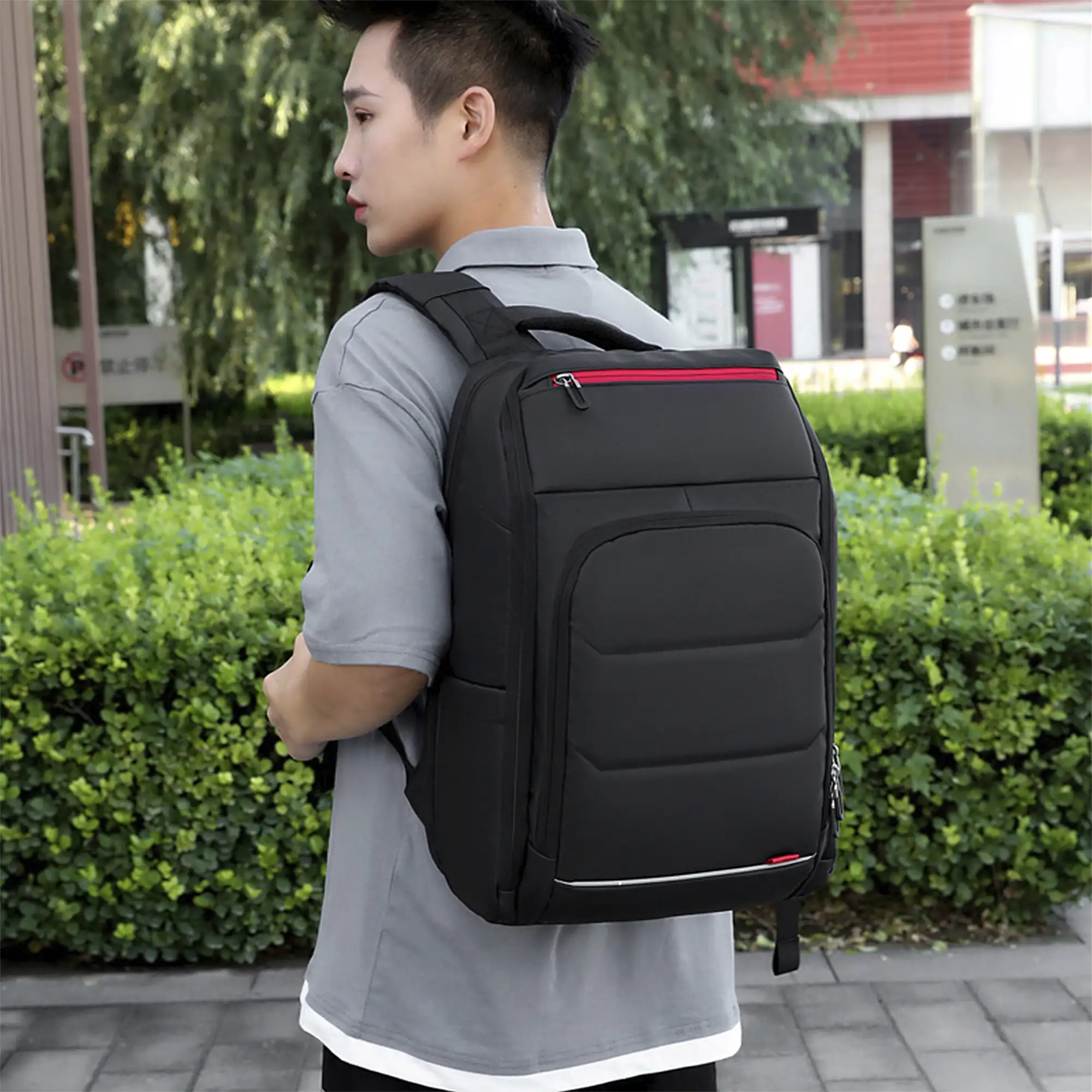 Mochila para Laptop con interfaz de carga USB.