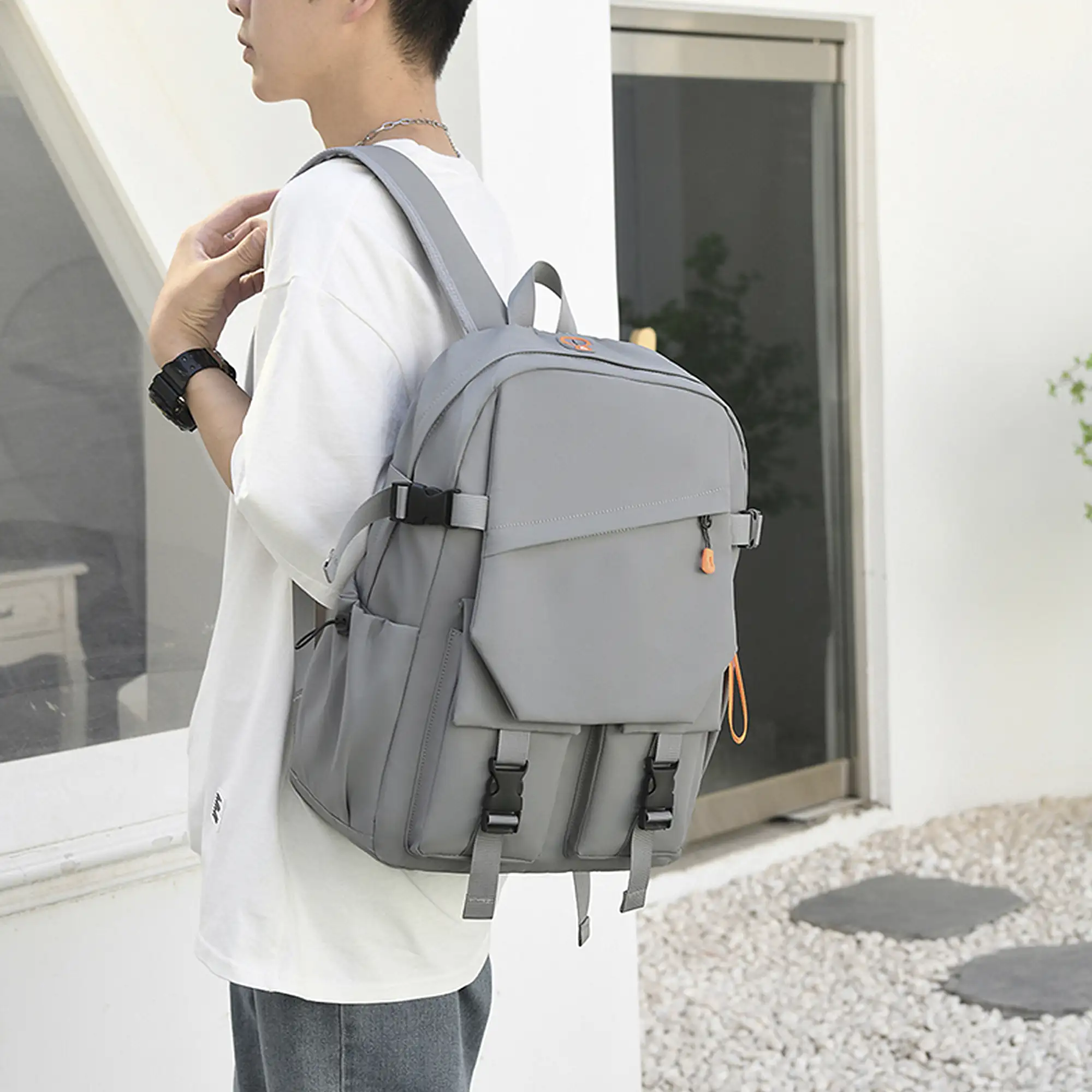 Mochila para Laptop con interfaz de carga USB.