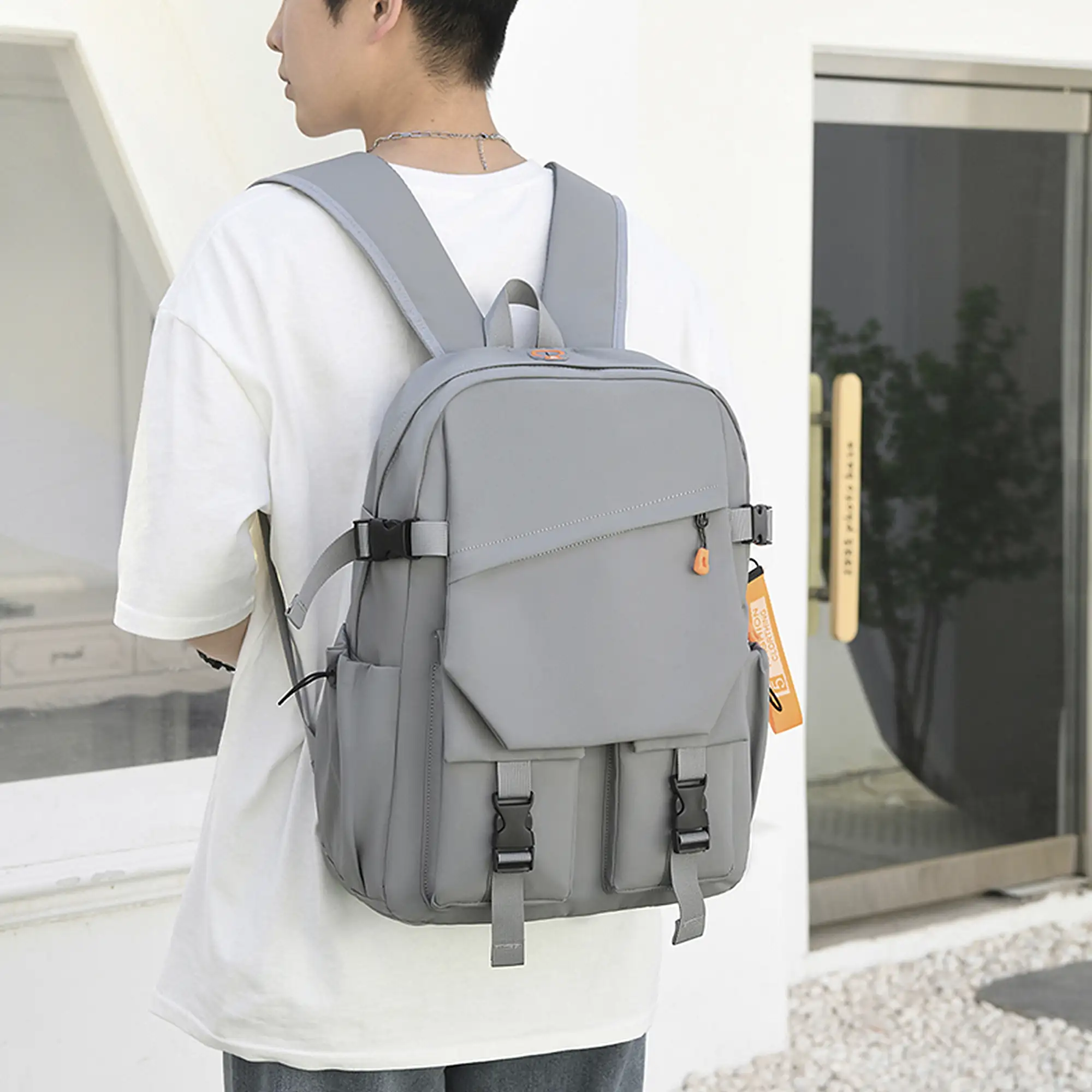 Mochila para Laptop con interfaz de carga USB.