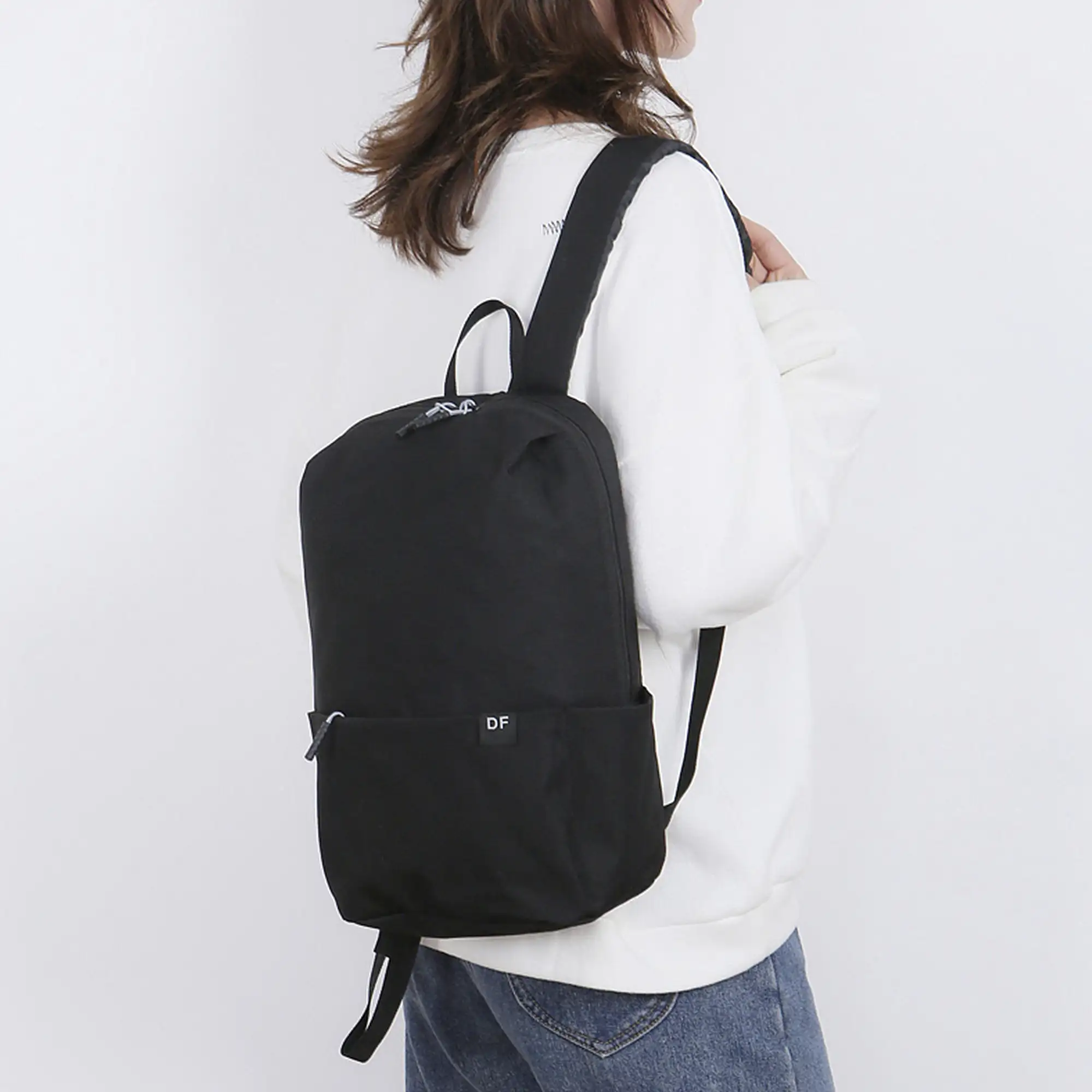 Mini mochila impermeable.