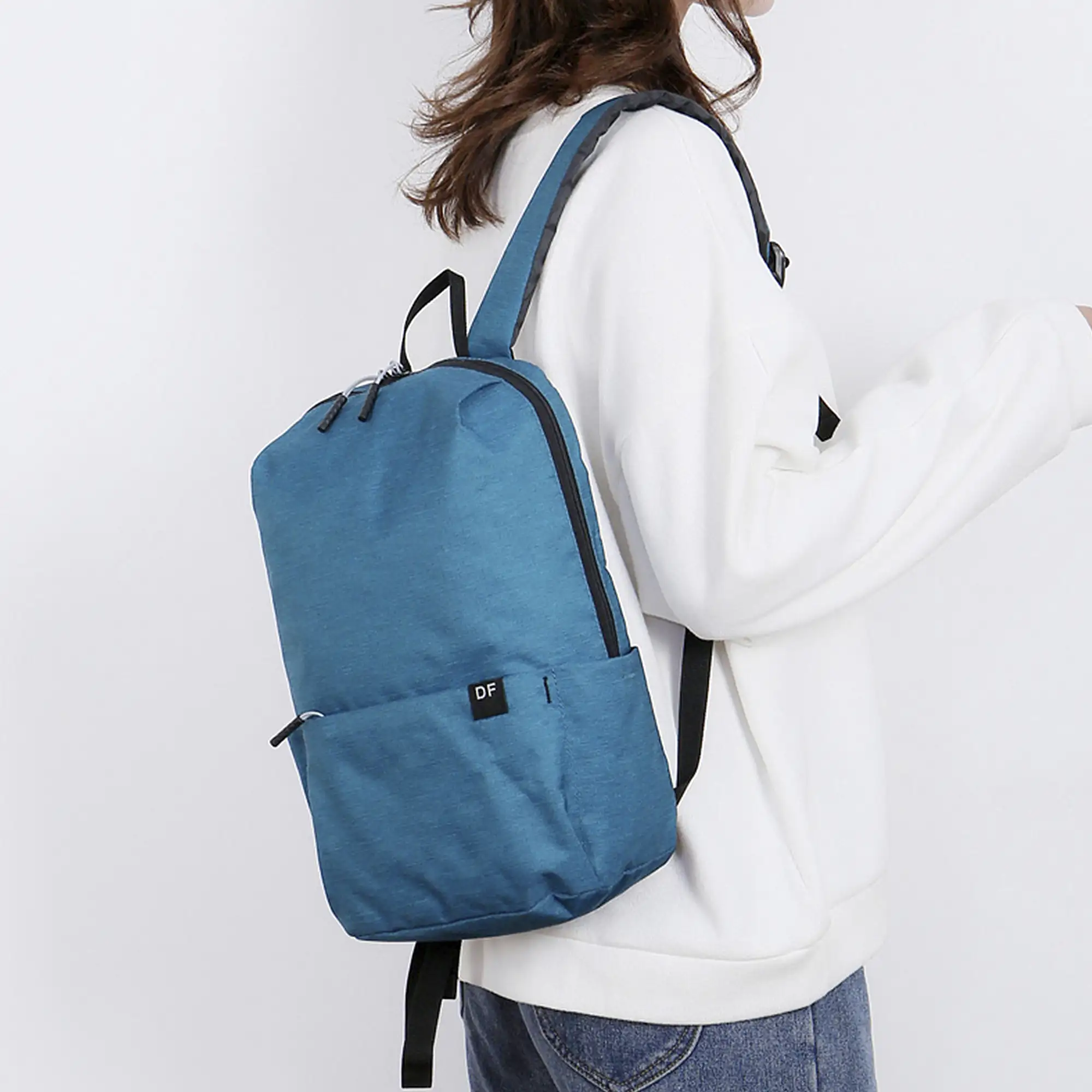 Mini mochila impermeable.