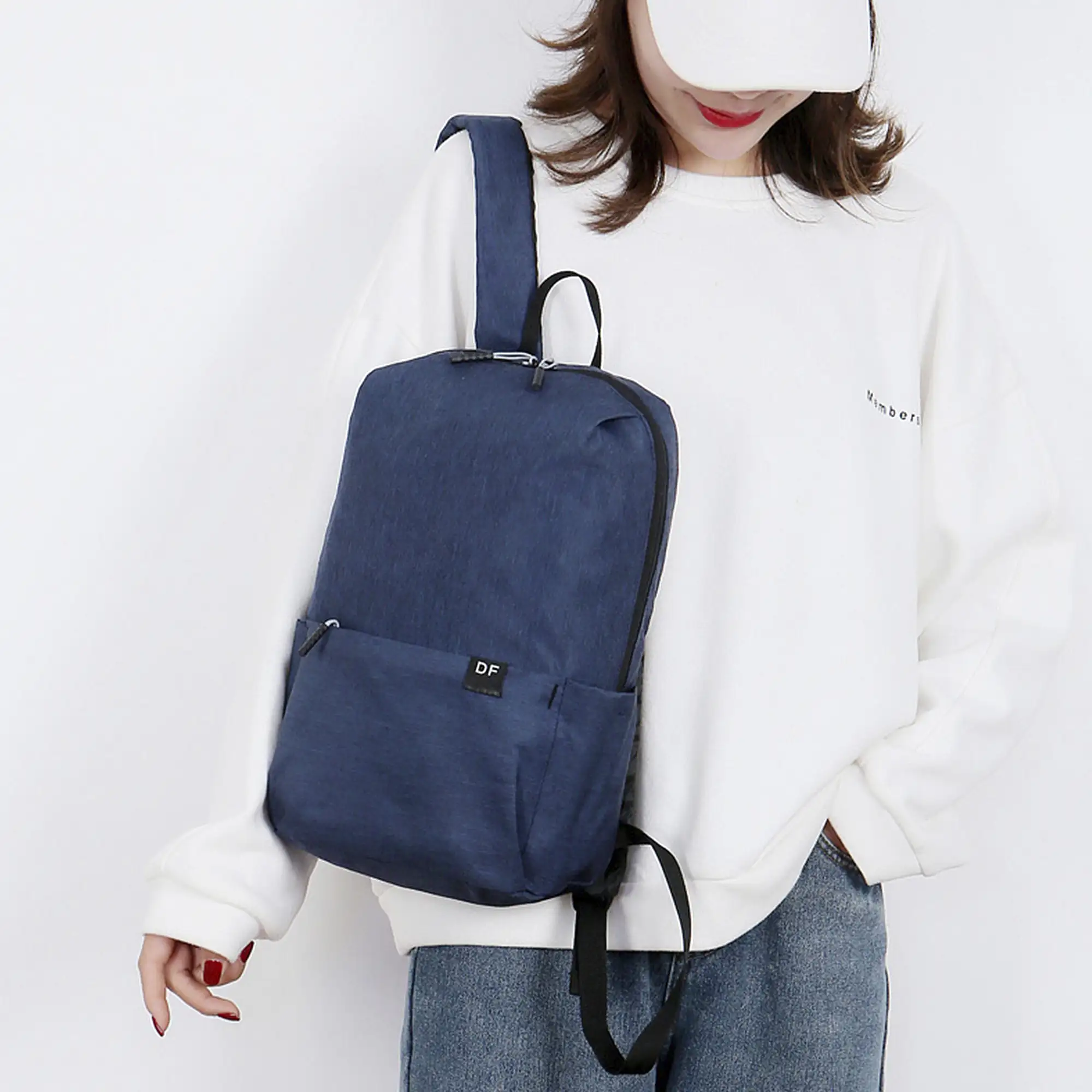 Mini mochila impermeable.