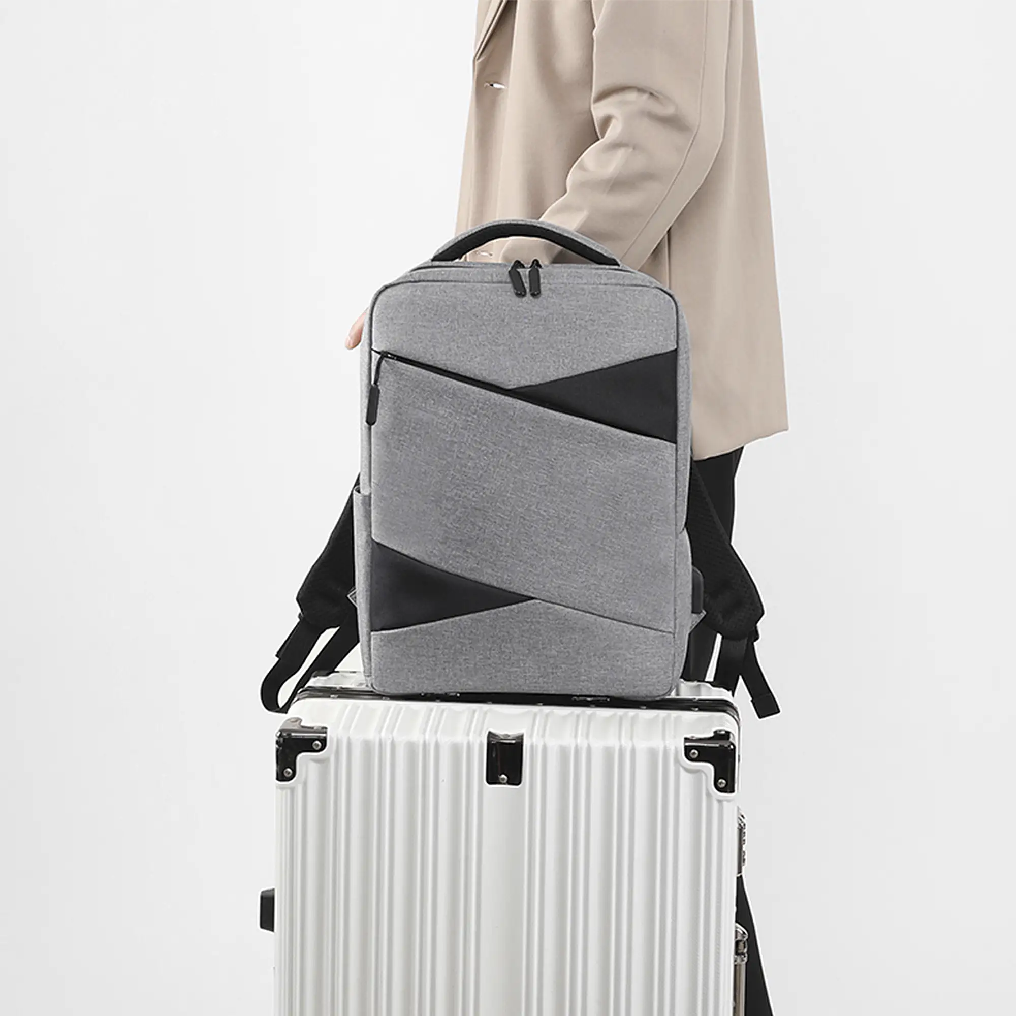 Mochila para Laptop con interfaz de carga USB.