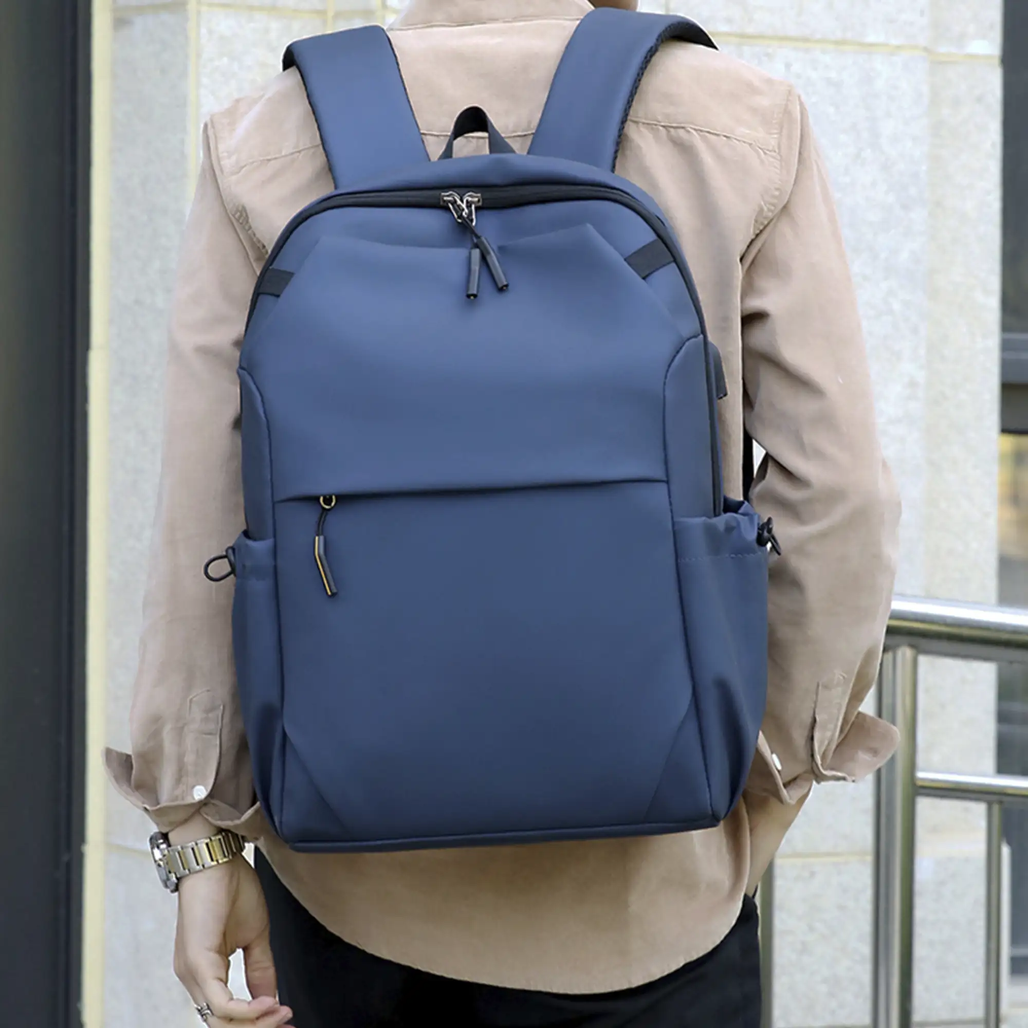Mochila para Laptop con interfaz de carga USB