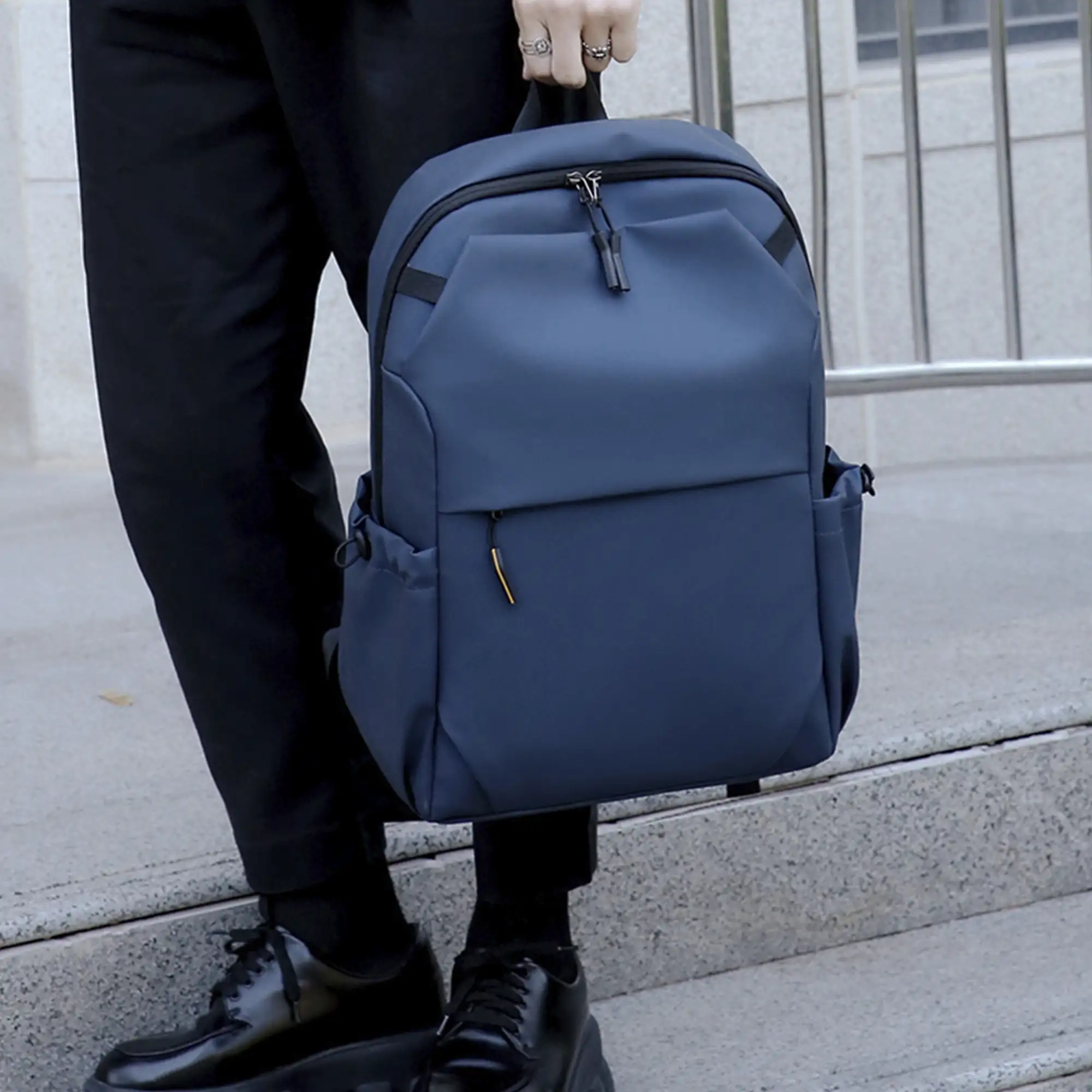 Mochila para Laptop con interfaz de carga USB