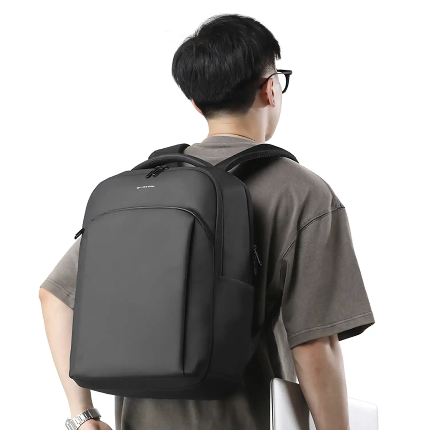 Mochila doble compartimento con capa impermeable, Laptop  15,6, bolsillo antirrobo. Adaptable a trolley.