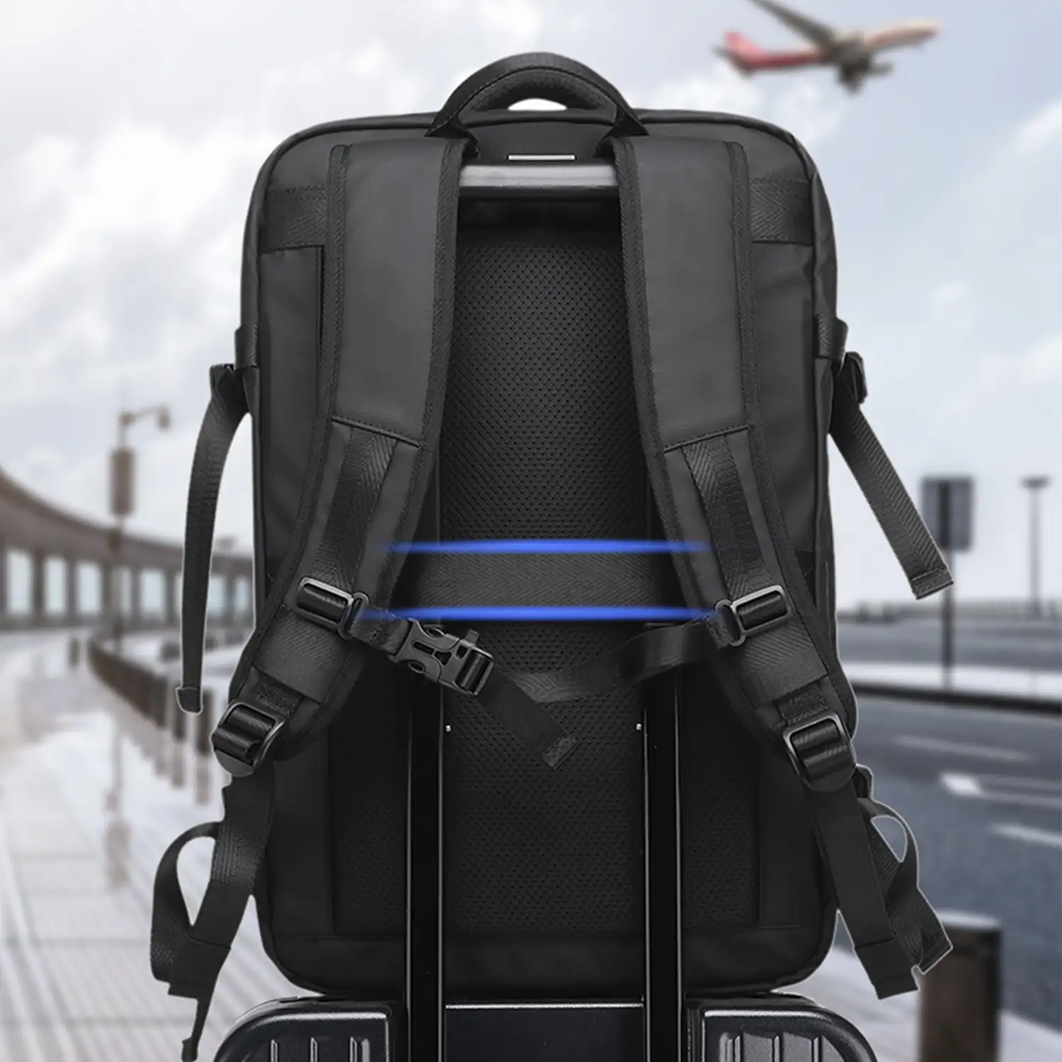 Mochila de 3 compartimentos con capa impermeable, bolsillo porta Laptop 15,6