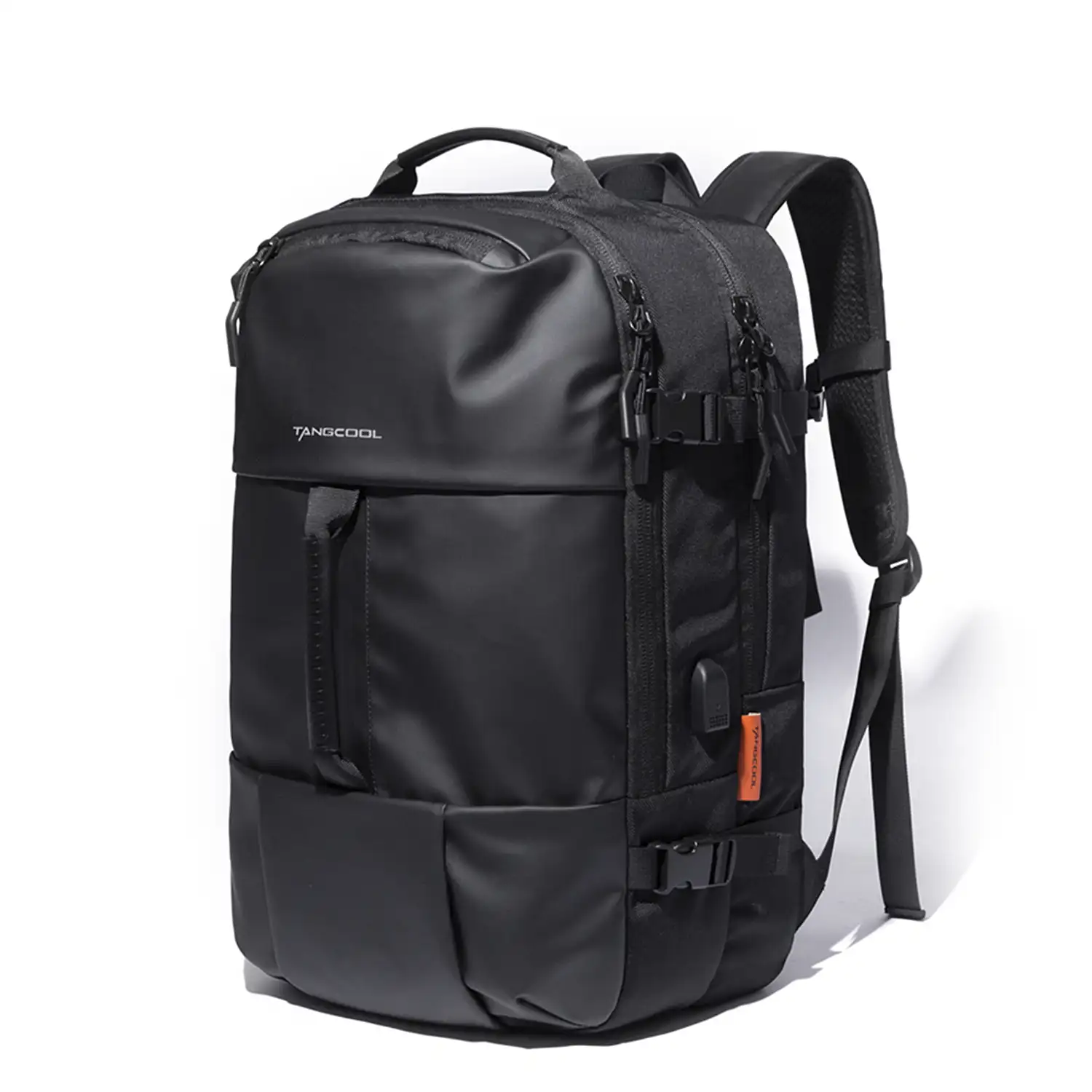 Mochila multi compartimento con capa impermeable. Toma exterior USB. Adaptable a Trolley.