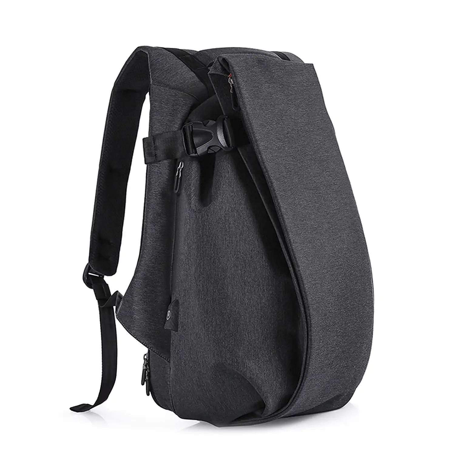 Mochila multi compartimento con capa impermeable. Toma USB externa. Laptop 15,6