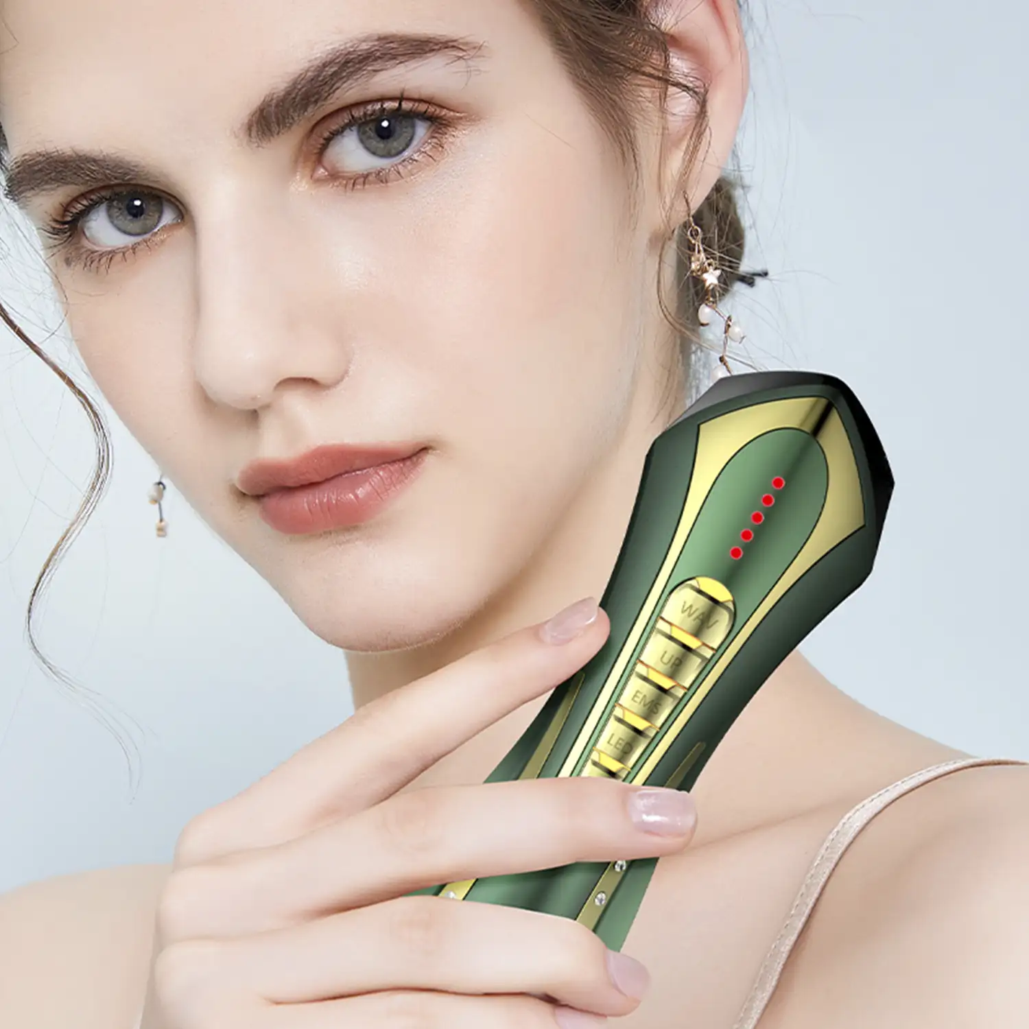 Instrumento de belleza facial. EMS, tratamiento de luz LED de 3 colores, WAV y VR. Tensa y rejuvence la piel.